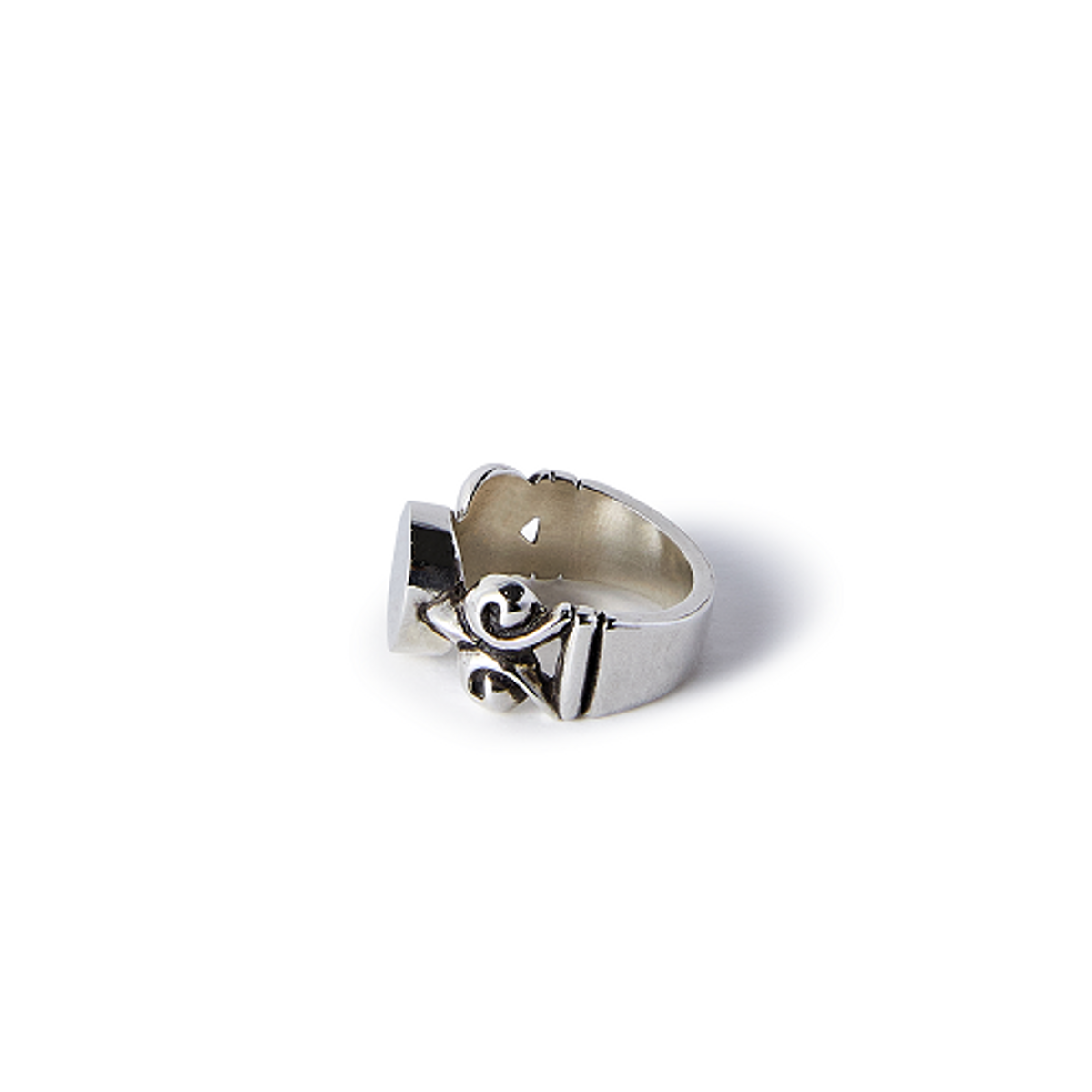 팬도럼주얼리(PANDORUMJEWELRY) Acanthus ring 1