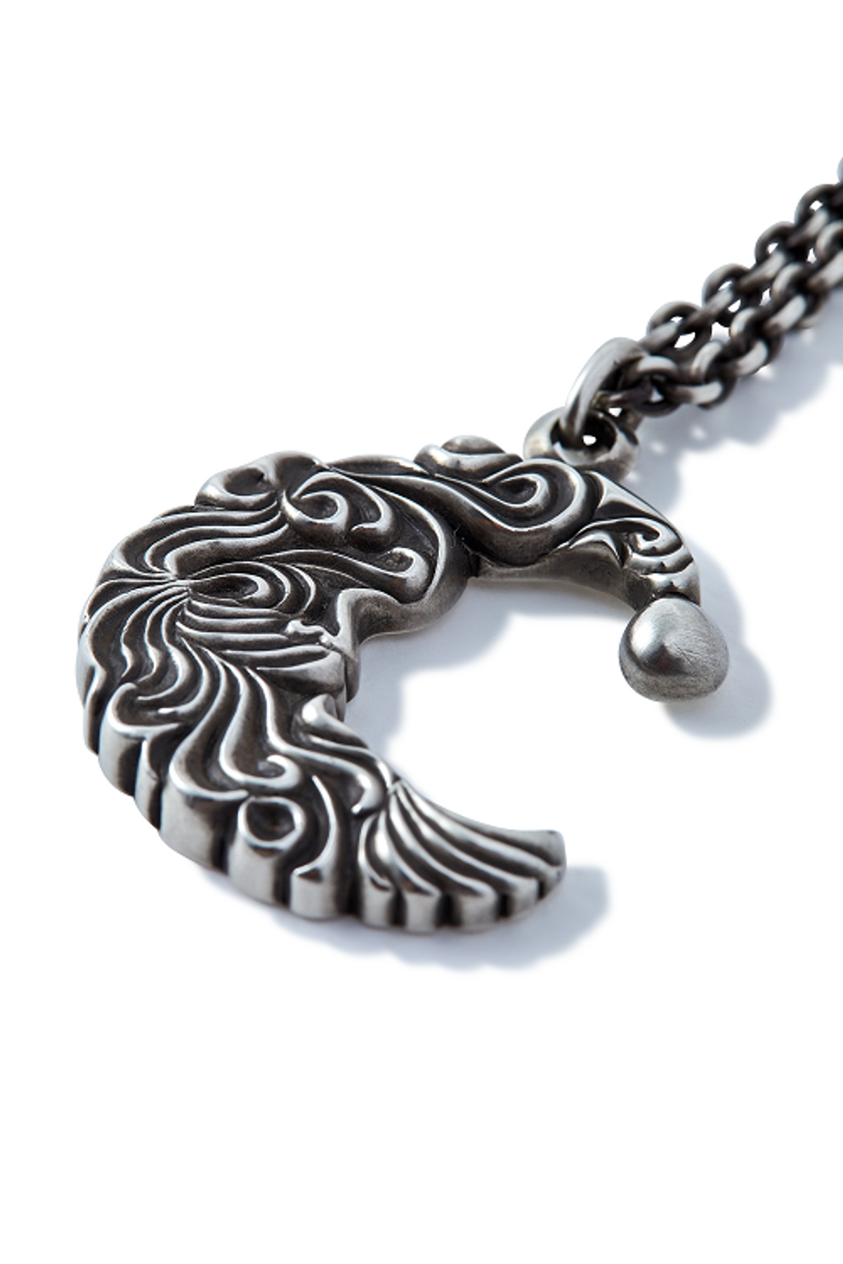 팬도럼주얼리(PANDORUMJEWELRY) Crescent moon necklace