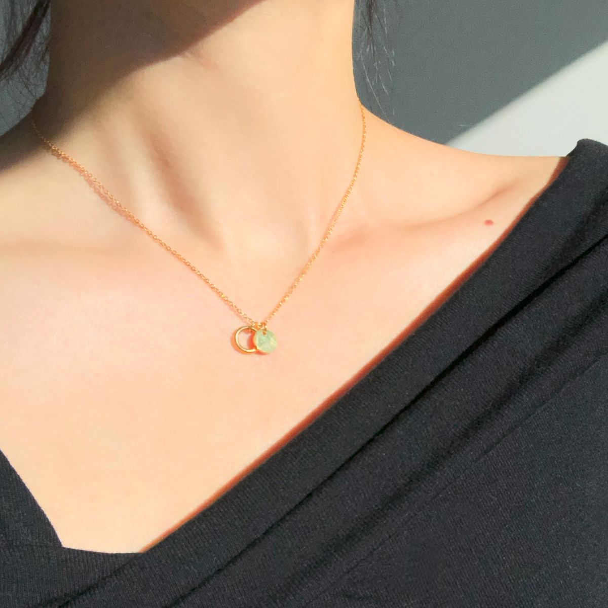 러쉬오프(RUSH OFF) Dual Circle Pendant Gold Necklace / 써지컬스틸 듀얼 써클 펜던트 골드 목걸이