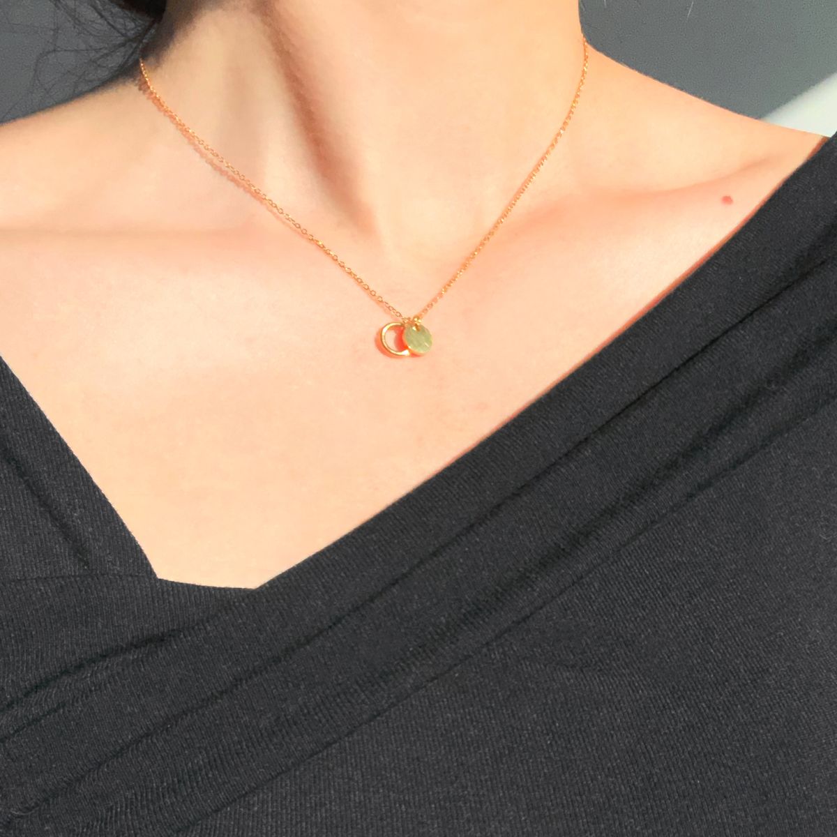 러쉬오프(RUSH OFF) Dual Circle Pendant Gold Necklace / 써지컬스틸 듀얼 써클 펜던트 골드 목걸이