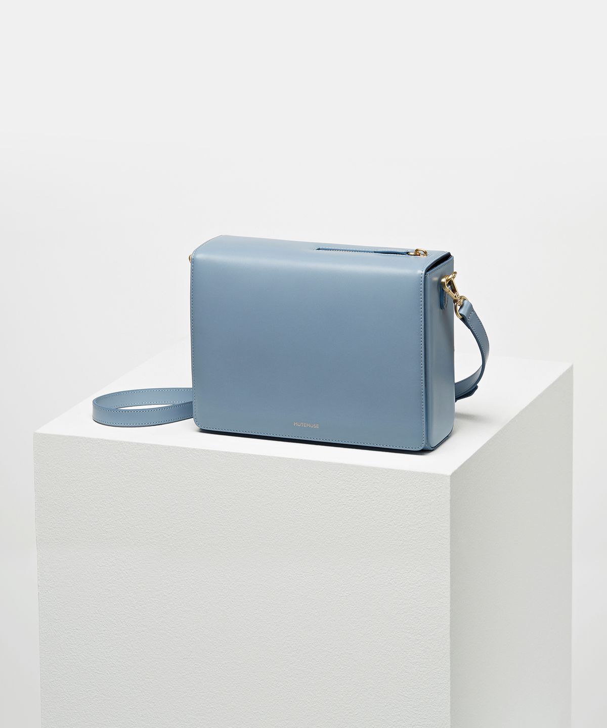 뮤트뮤즈(MUTEMUSE) AMUSE Bag (Blue)