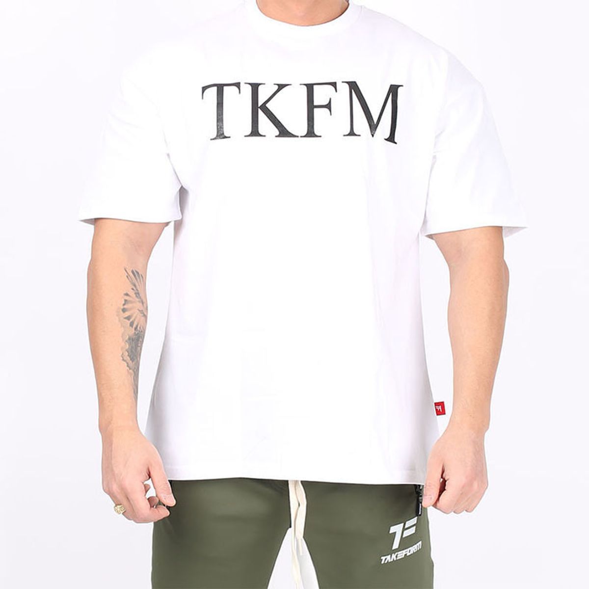 테이크폼(TAKEFORM) TKFM 시그니처 빌더 반팔티_화이트
