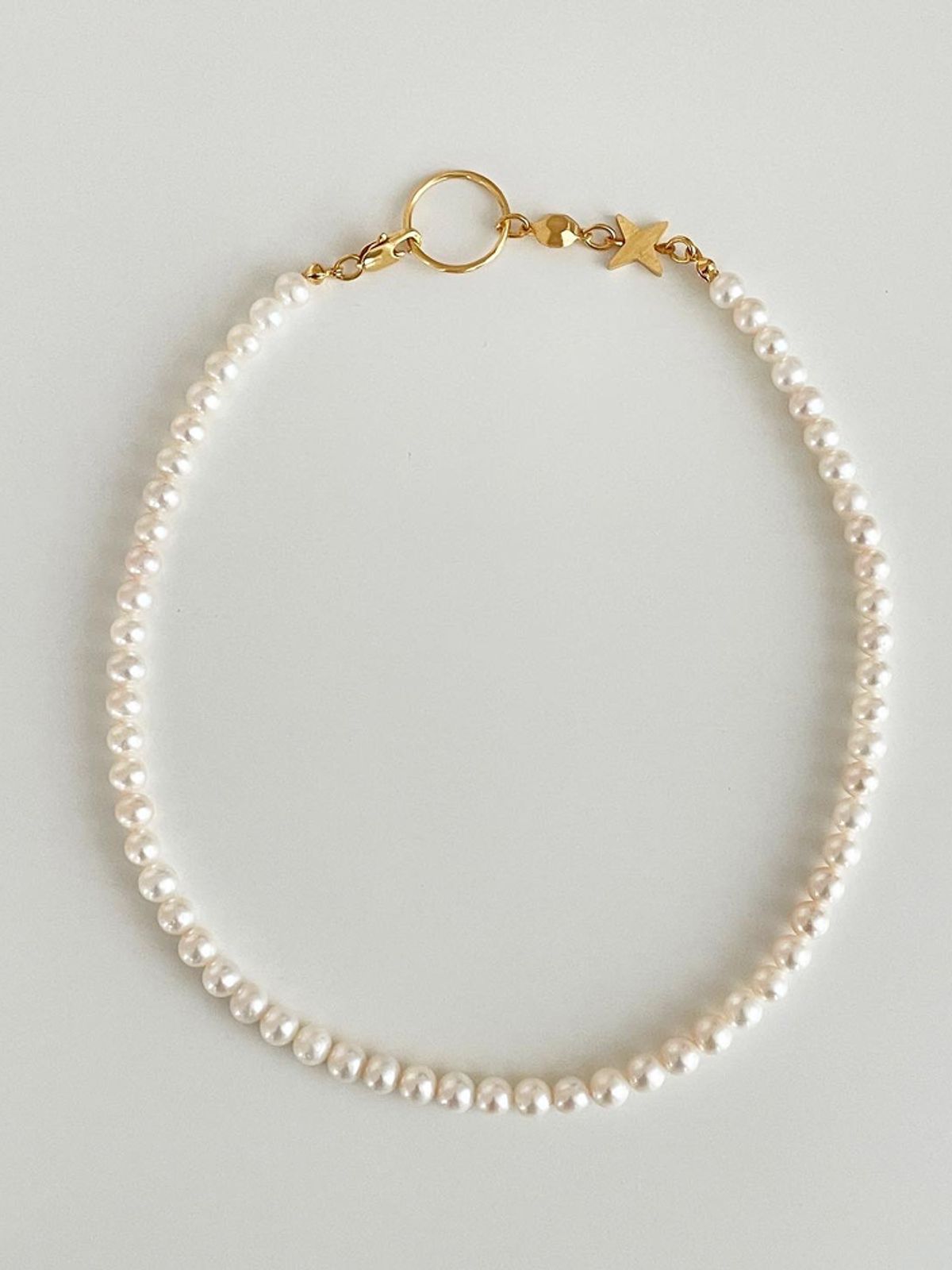 엘리오나(ELYONA) ROL Pearl Necklace Choker