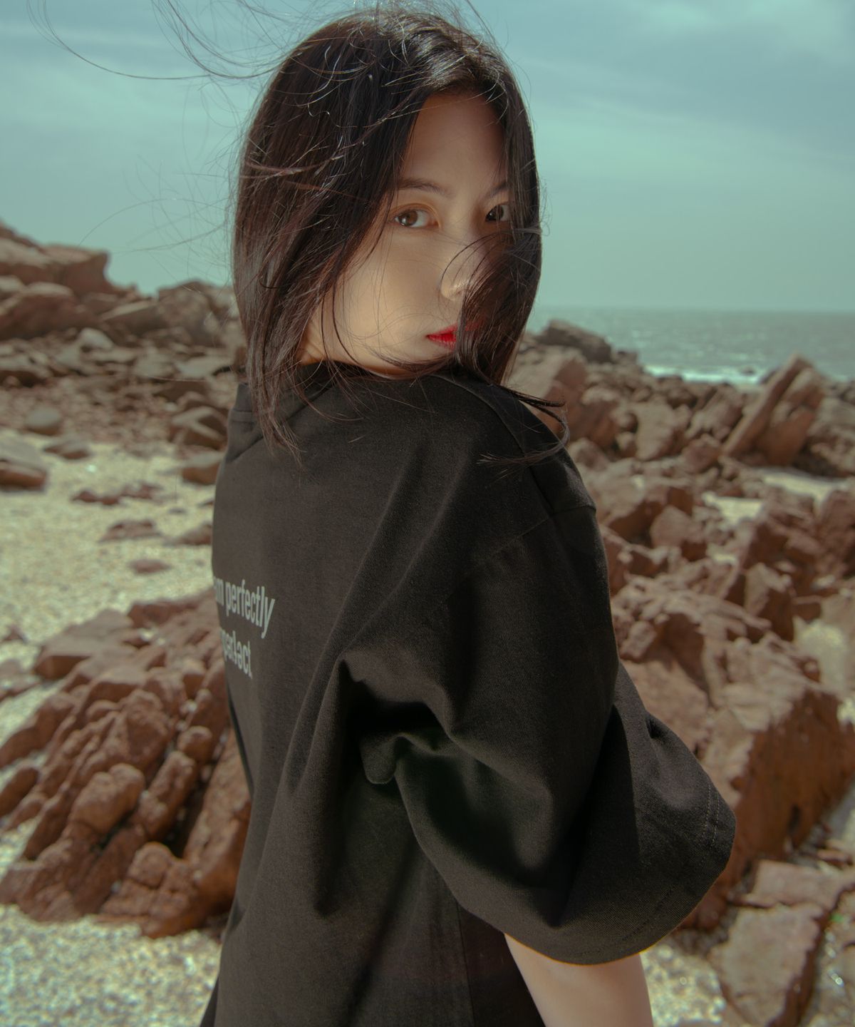 팽고(FANGOH) IMPFCT 티셔츠 black