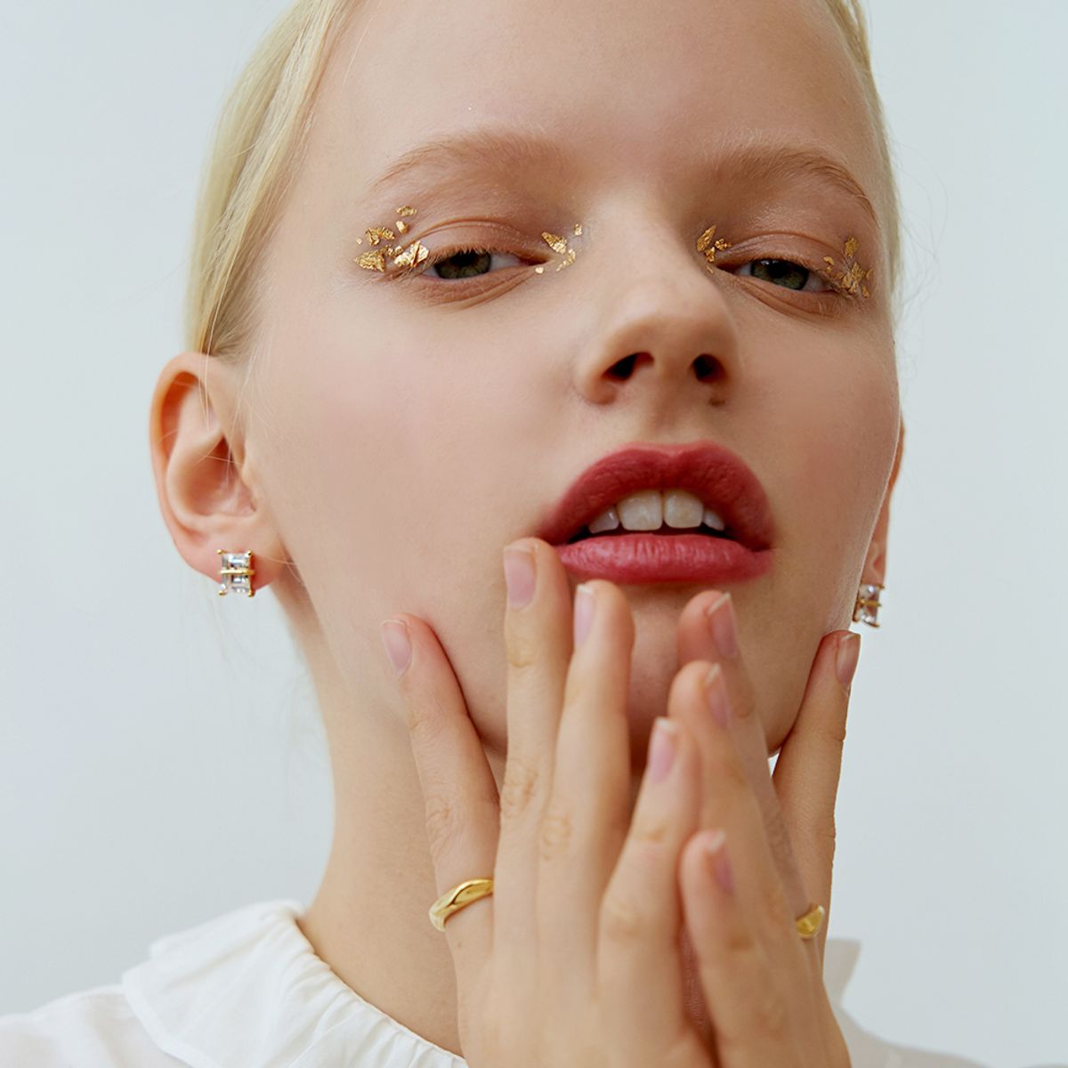 리엔느와르(leeENoir) Line Cubic Earring (only cubic) (2color)