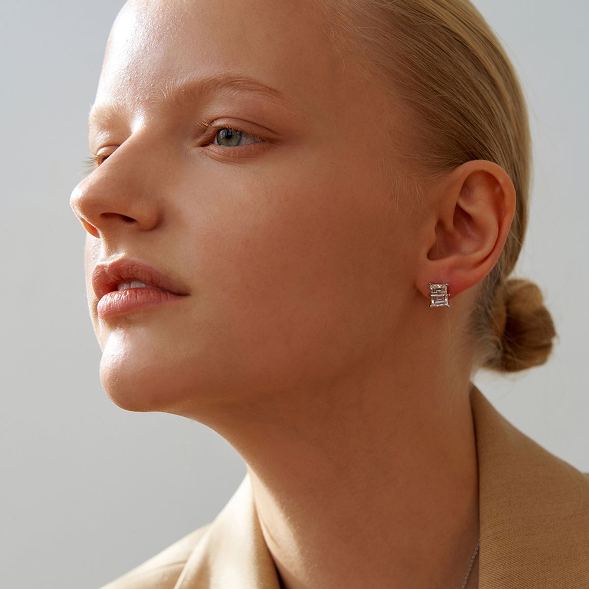 리엔느와르(leeENoir) Line Cubic Earring (only cubic) (2color)