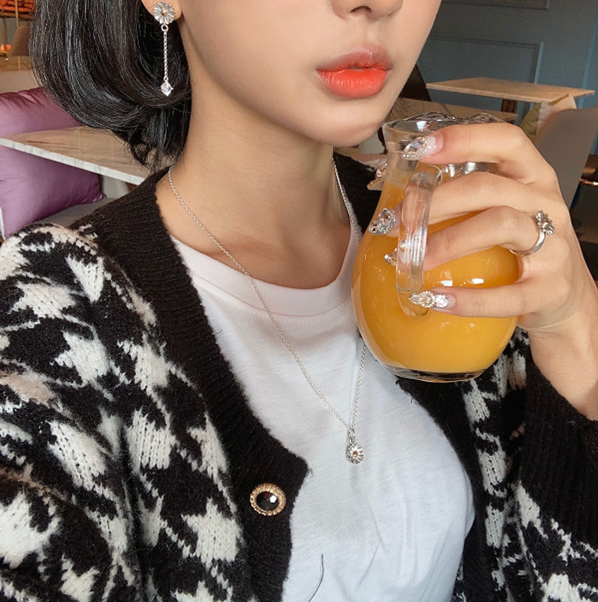 팬도럼주얼리(PANDORUMJEWELRY) Daisy drop earring