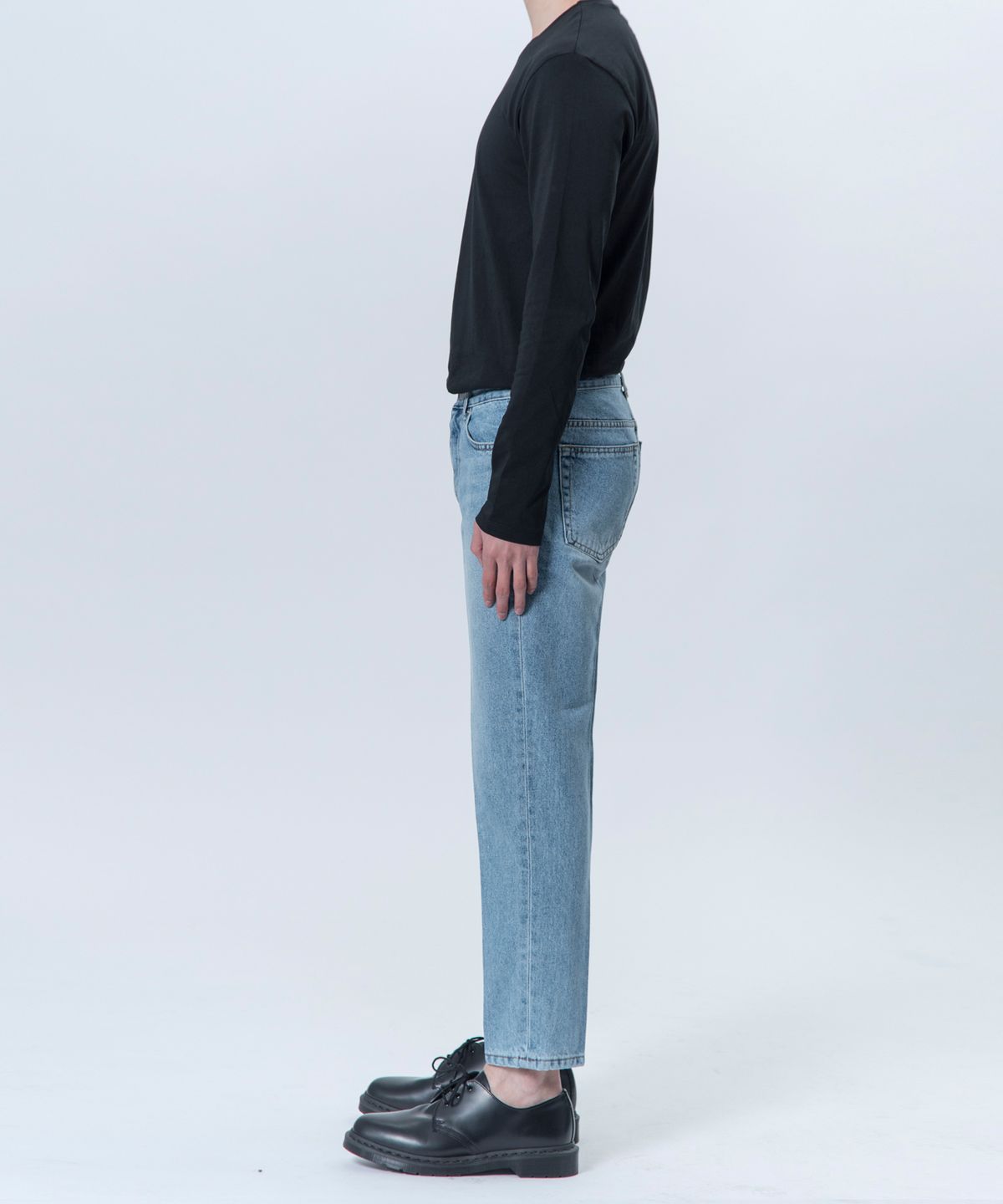 언터치드(UNTOUCHED) NEW CLASSIC 1 (BLEACH CROP)