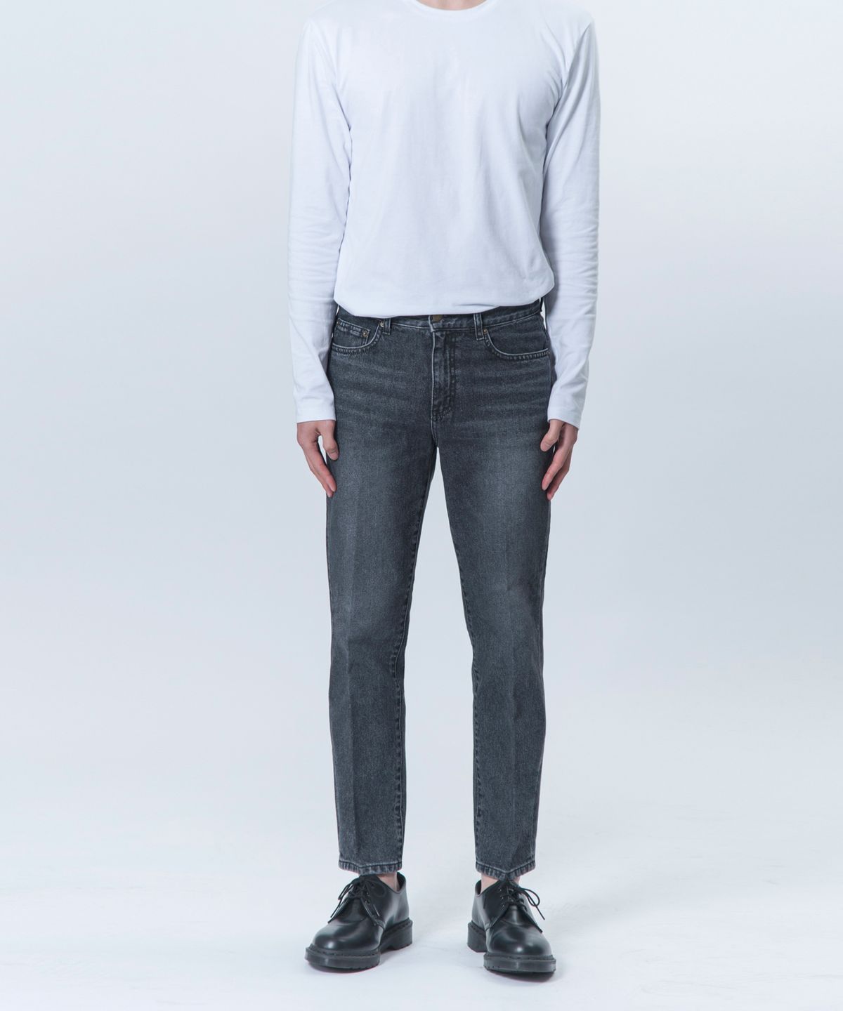 언터치드(UNTOUCHED) NEW CLASSIC 5 (GRAY CROP)