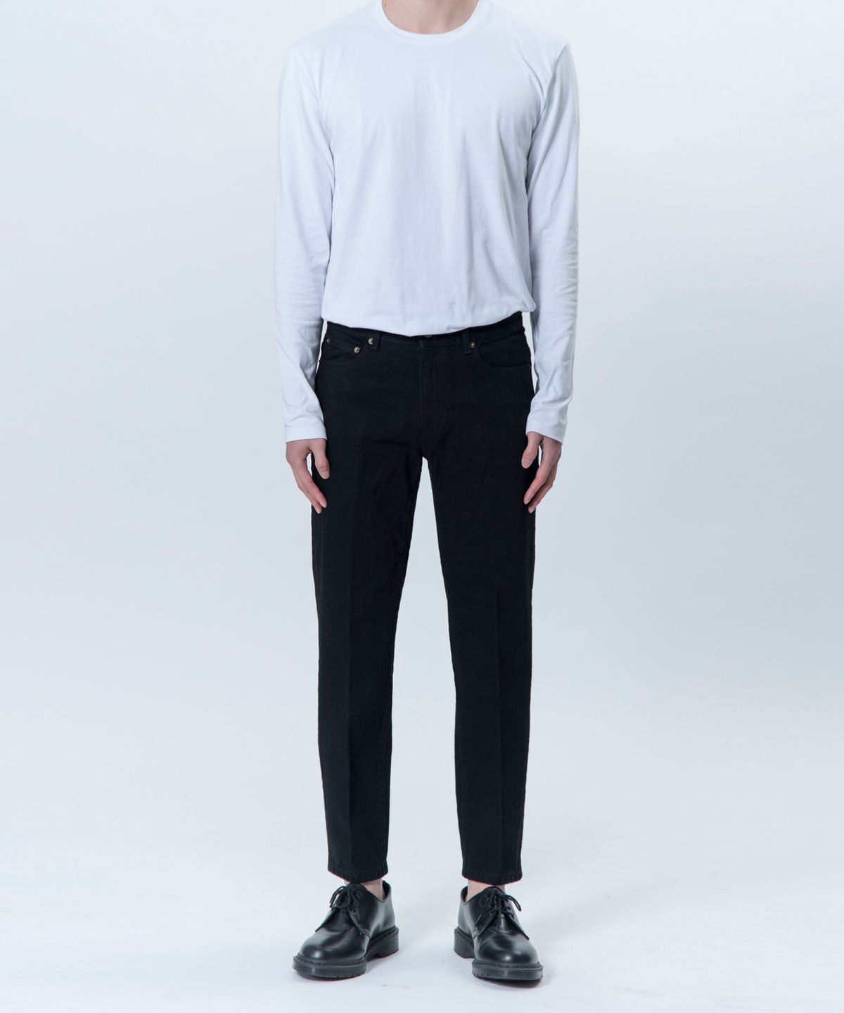 언터치드(UNTOUCHED) NEW CLASSIC 7 (BLACK BLACK CROP)