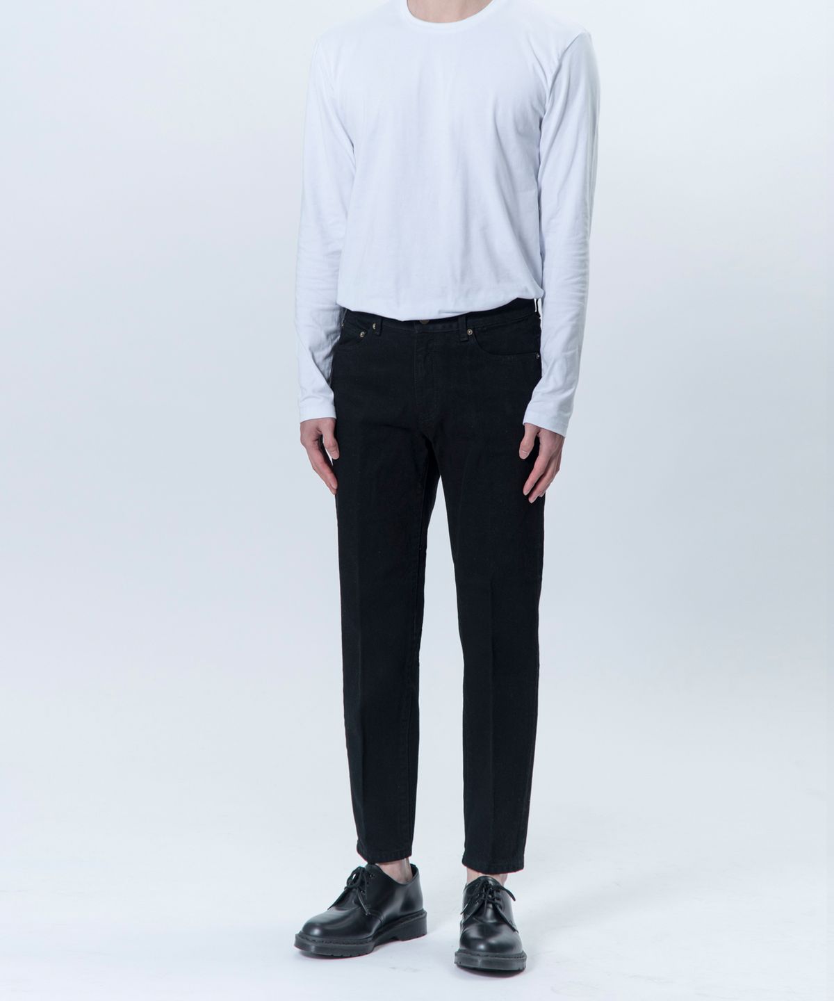 언터치드(UNTOUCHED) NEW CLASSIC 7 (BLACK BLACK CROP)