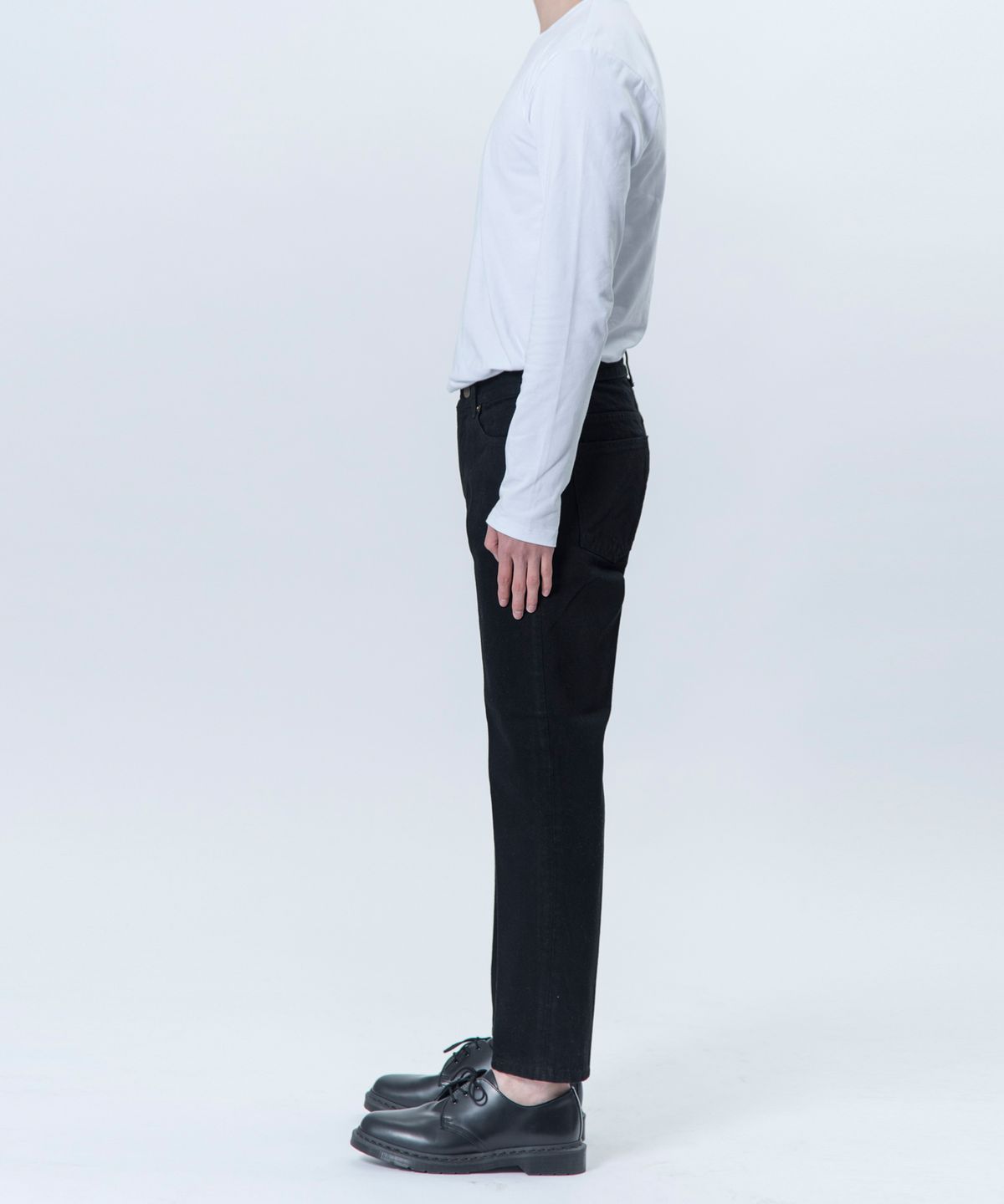 언터치드(UNTOUCHED) NEW CLASSIC 7 (BLACK BLACK CROP)
