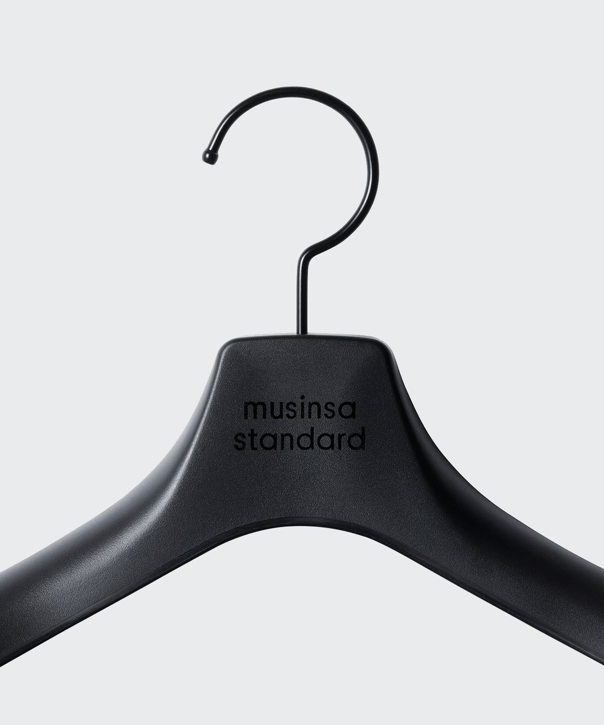 무신사 스탠다드 홈 & 프로덕트(MUSINSA STANDARD HOME & PRODUCTS) HIPS 아우터용 옷걸이 10팩 [블랙]