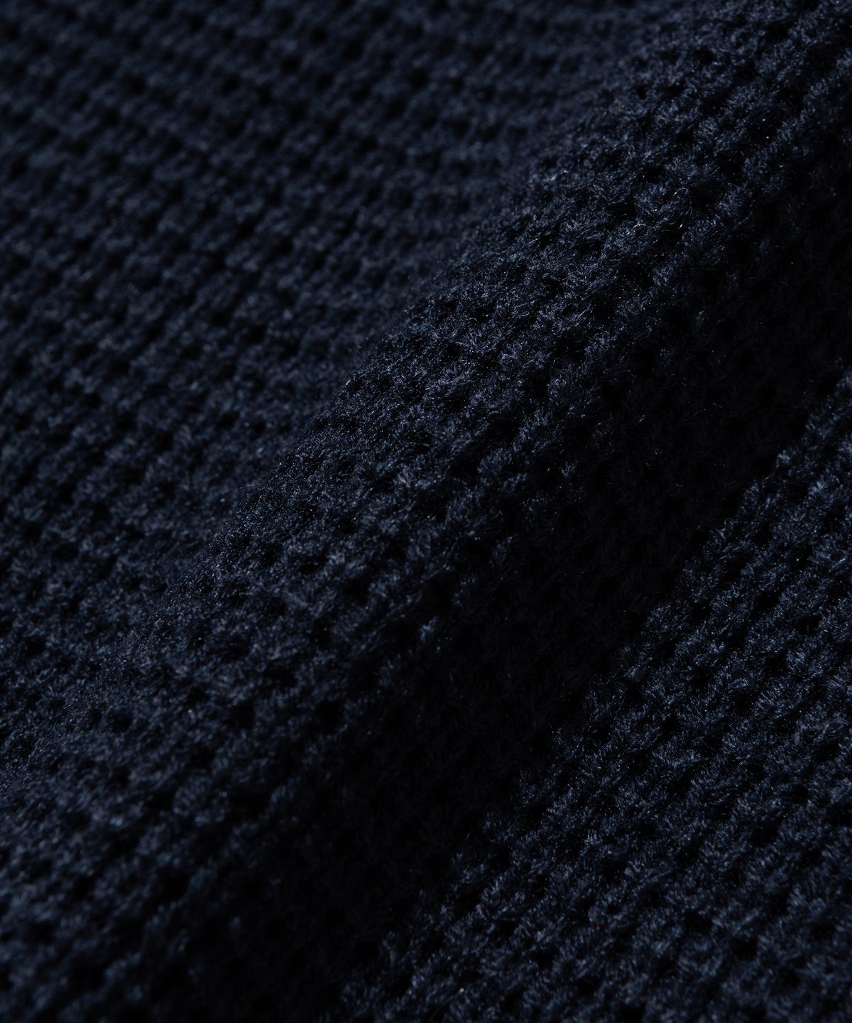 니티드(KNITTED) 안티필링 볼륨 와플 가디건 NAVY