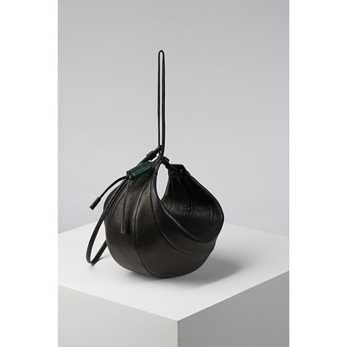 아카이브앱크(ARCHIVEPKE) Fling bag(Deep sleep)_OVBAX25002BLK