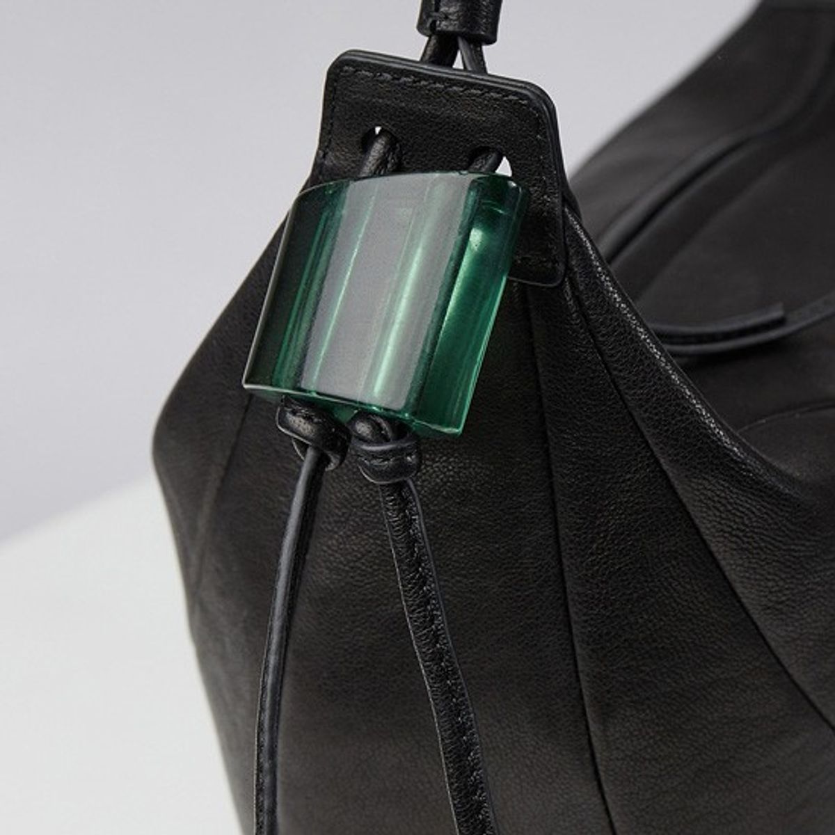 아카이브앱크(ARCHIVEPKE) Fling bag(Deep sleep)_OVBAX25002BLK