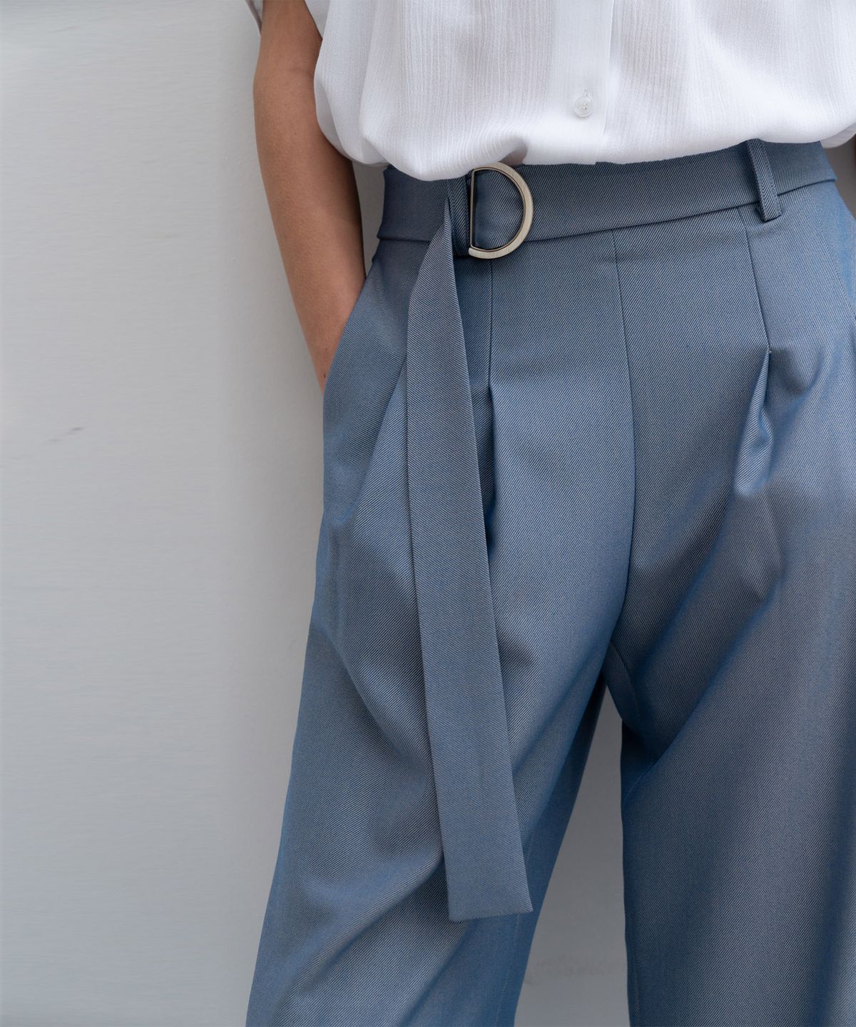 리이(RE RHEE) STRAIGHT WIDE LEG SLACKS TROUSERS_BL