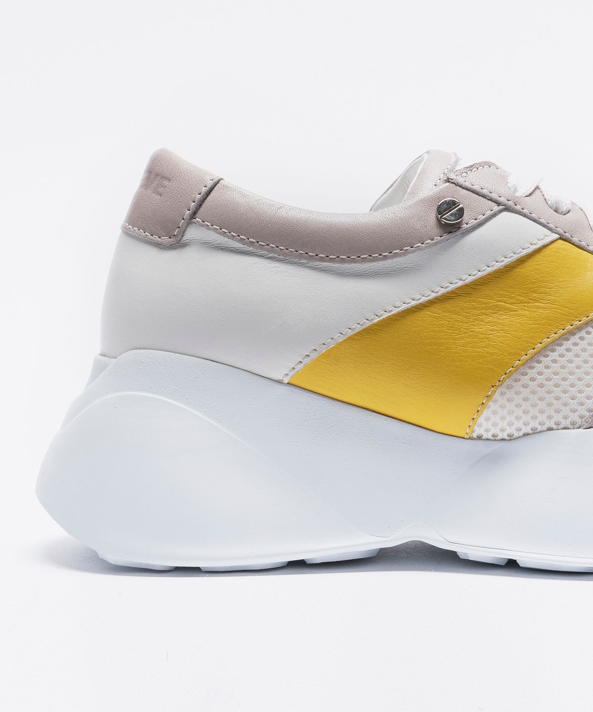 콜레브(COLLEVE) Alma Beige/Yellow Racer