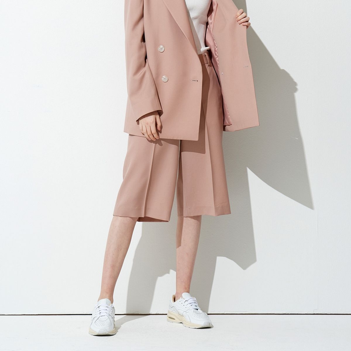 핀블랙(PINBLACK) TAILORED SET-UP WOOL BERMUDA PANTS PINK