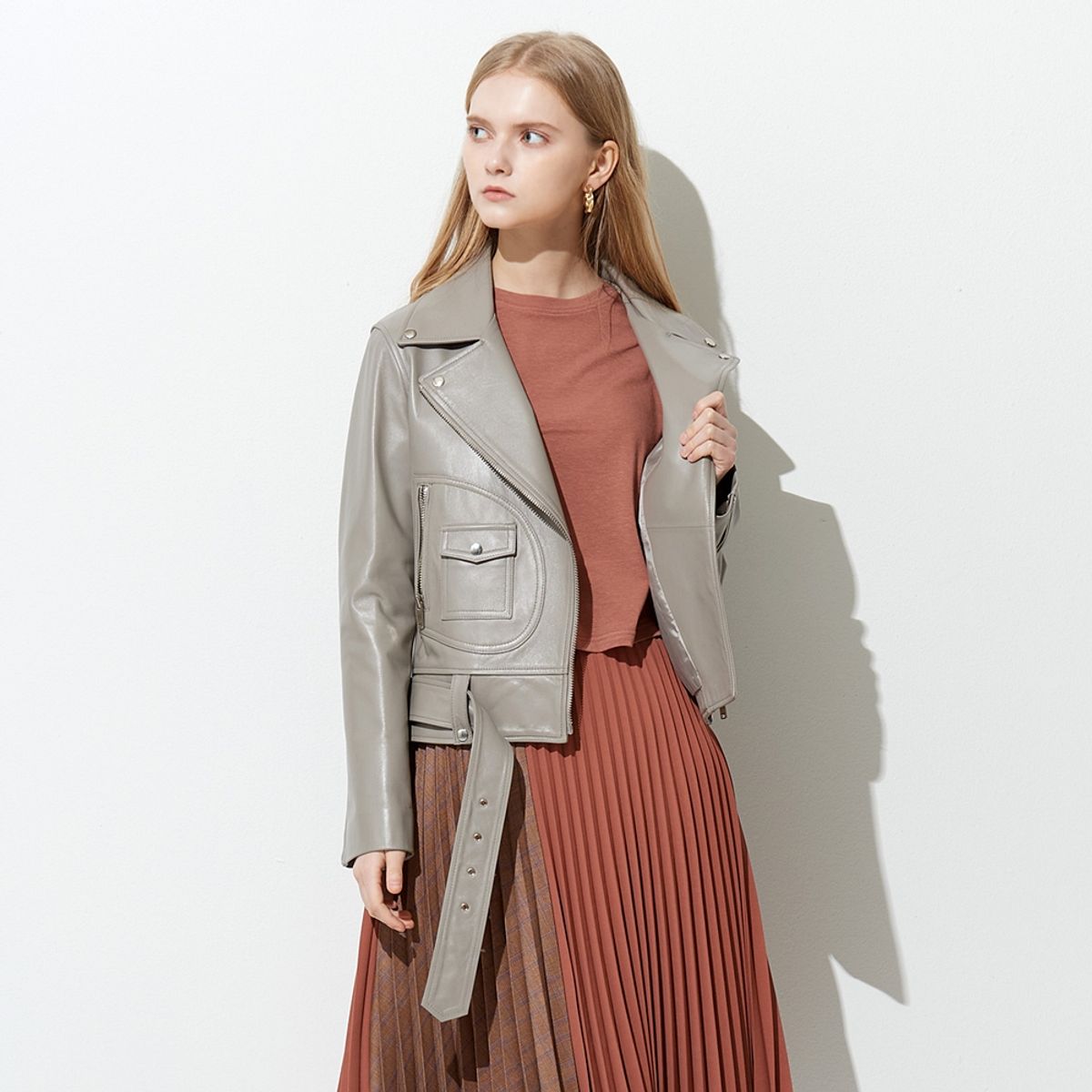 핀블랙(PINBLACK) POKECT LAMB SKIN  RIDER JACKET GREY