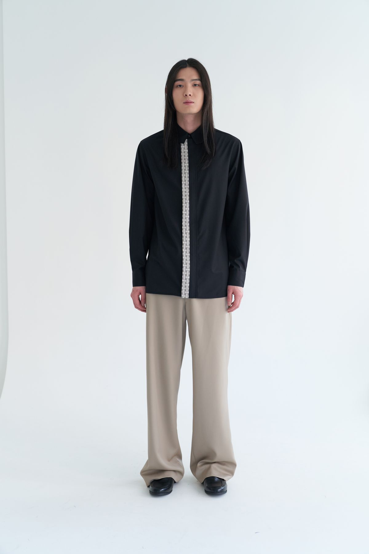 고목(KOMOK) 창과 문 셔츠 (Black)-남
