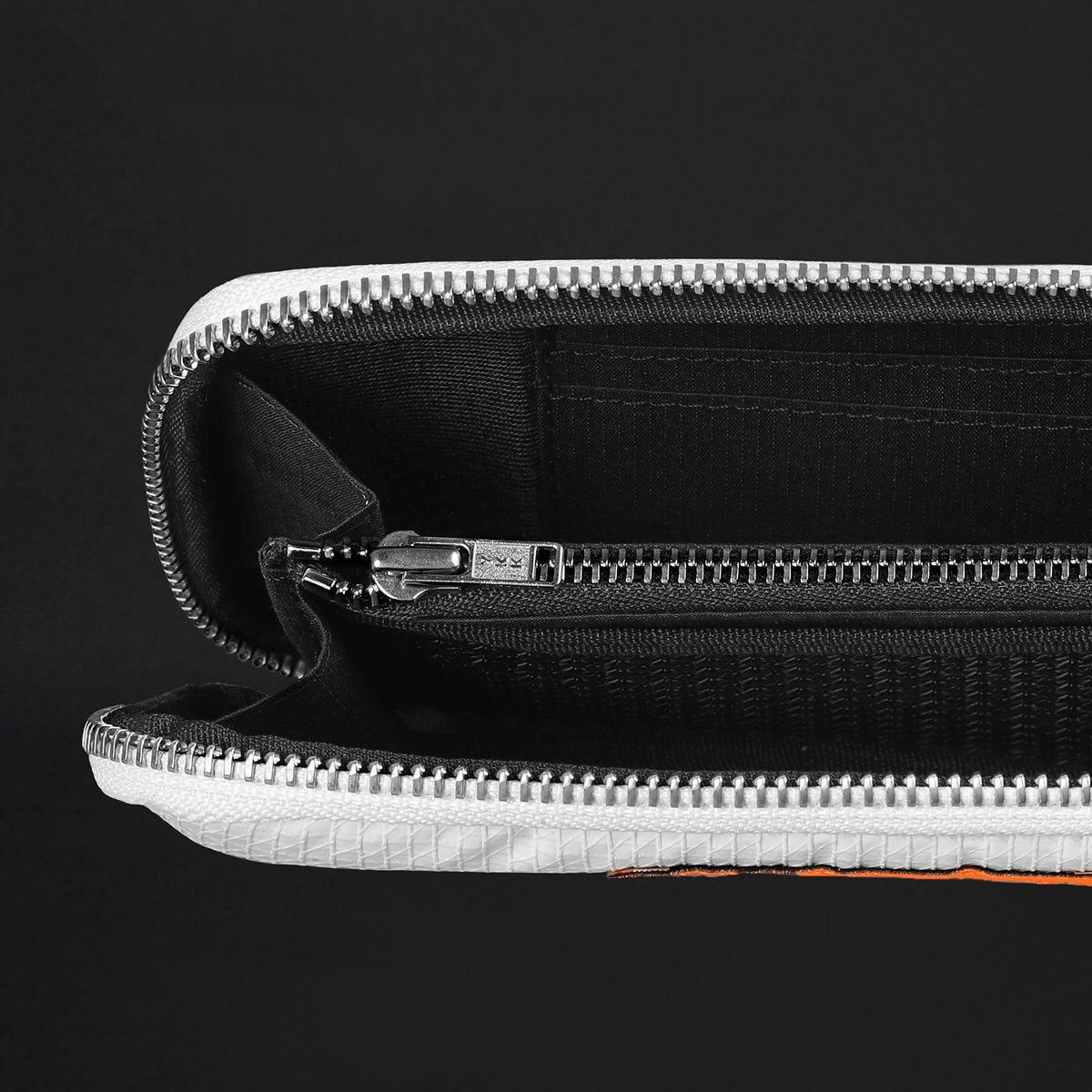 카네이테이(KANEITEI) SEI ZIP WALLET M (WHITE) / UPCYCLED
