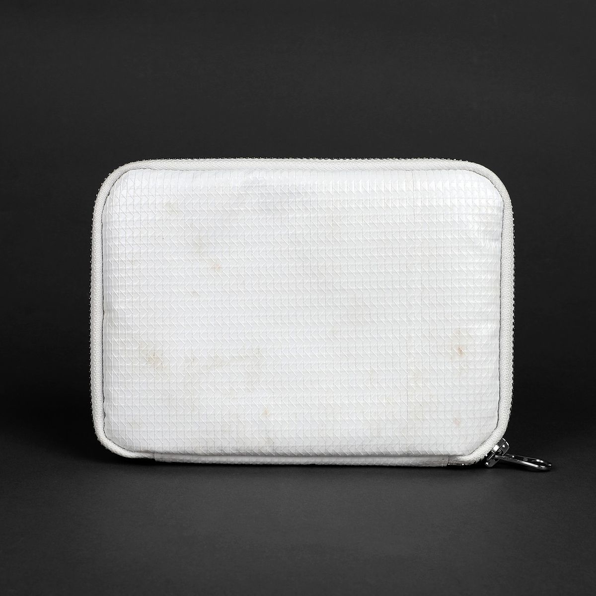 카네이테이(KANEITEI) SEI ZIP WALLET L (WHITE) / UPCYCLED