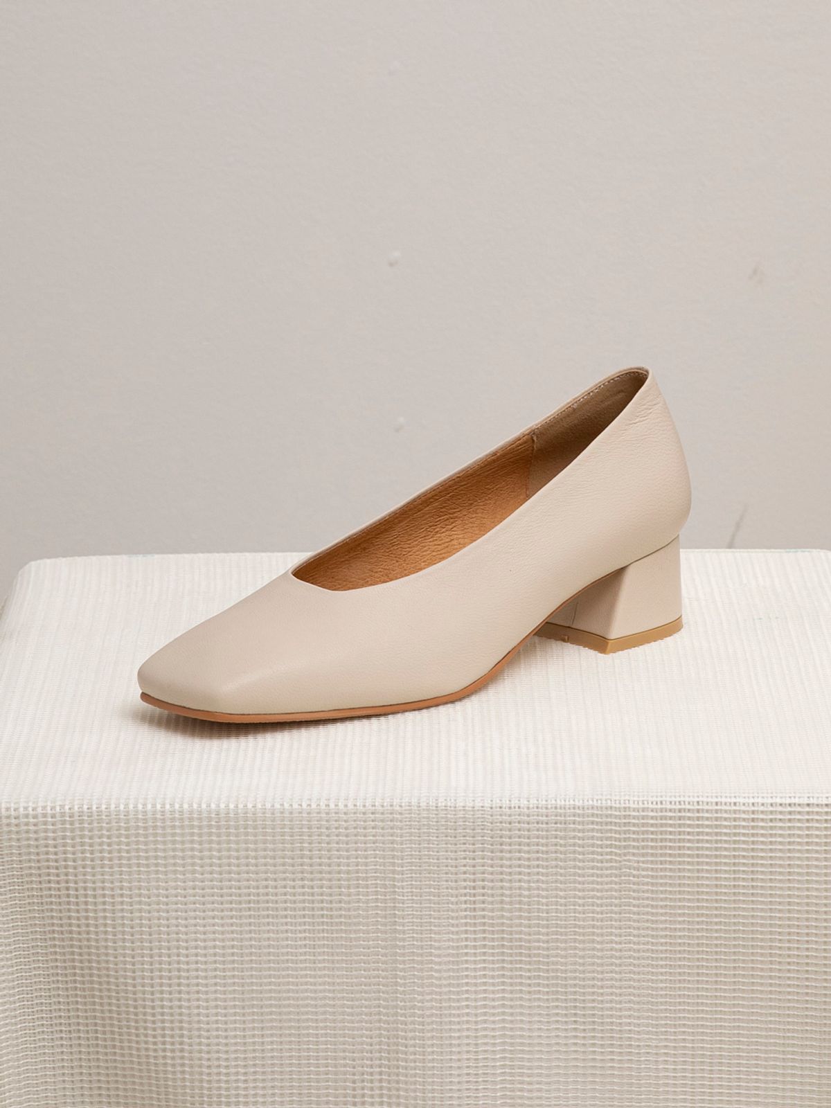 바이언스(BYEUUNS) BKP20202 RUMI PUMPS IVORY