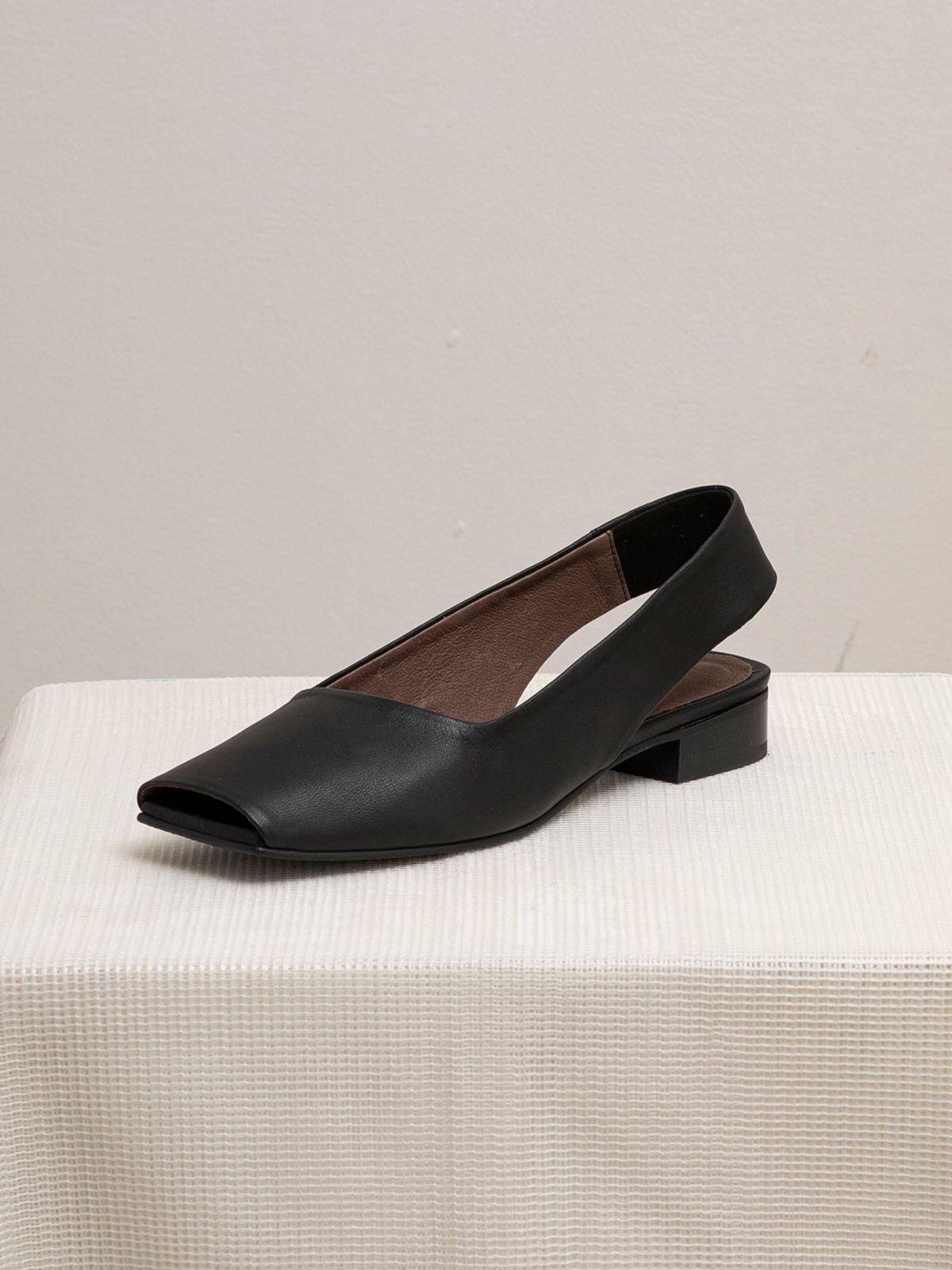 바이언스(BYEUUNS) BKP20211 LEMI OPENTOE SLINGBACK BLACK