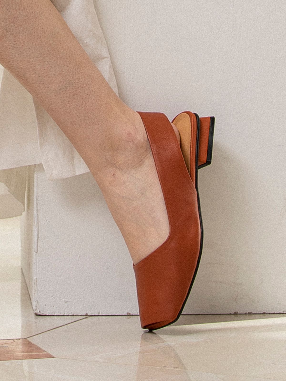 바이언스(BYEUUNS) BKP20211 LEMI OPENTOE SLINGBACK CAMEL