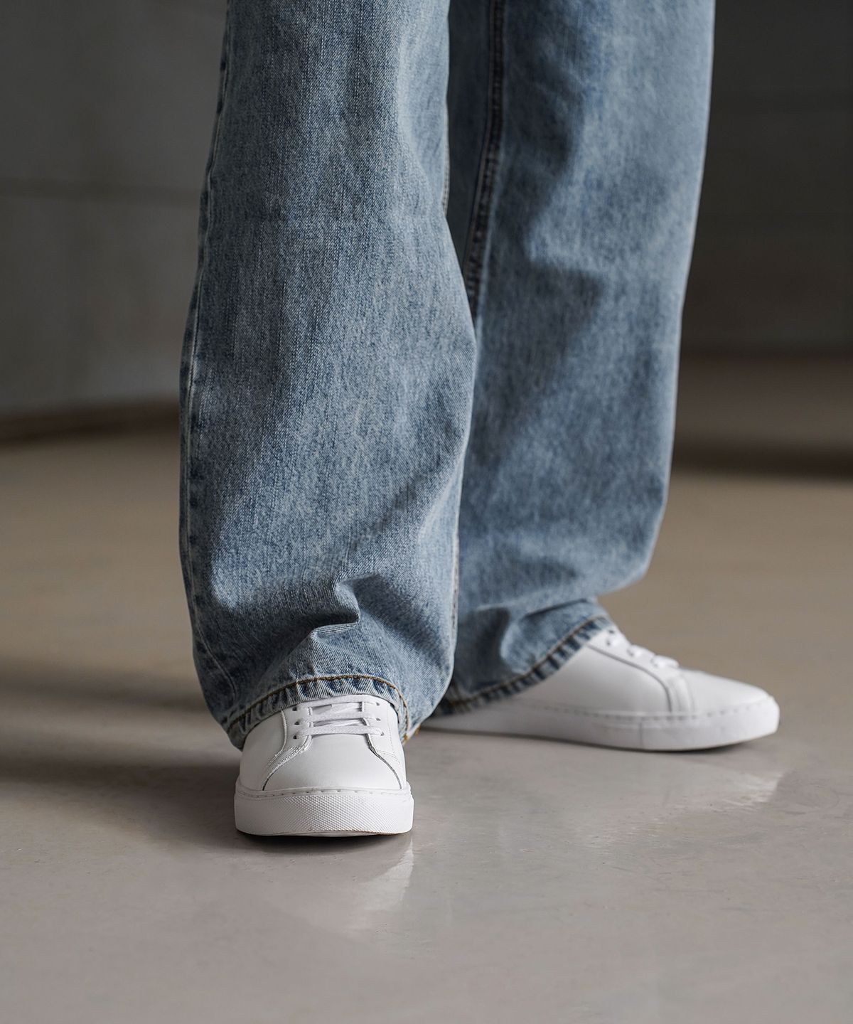 식스핏(6FT) 1IN WHITE - 화이트 스니커즈