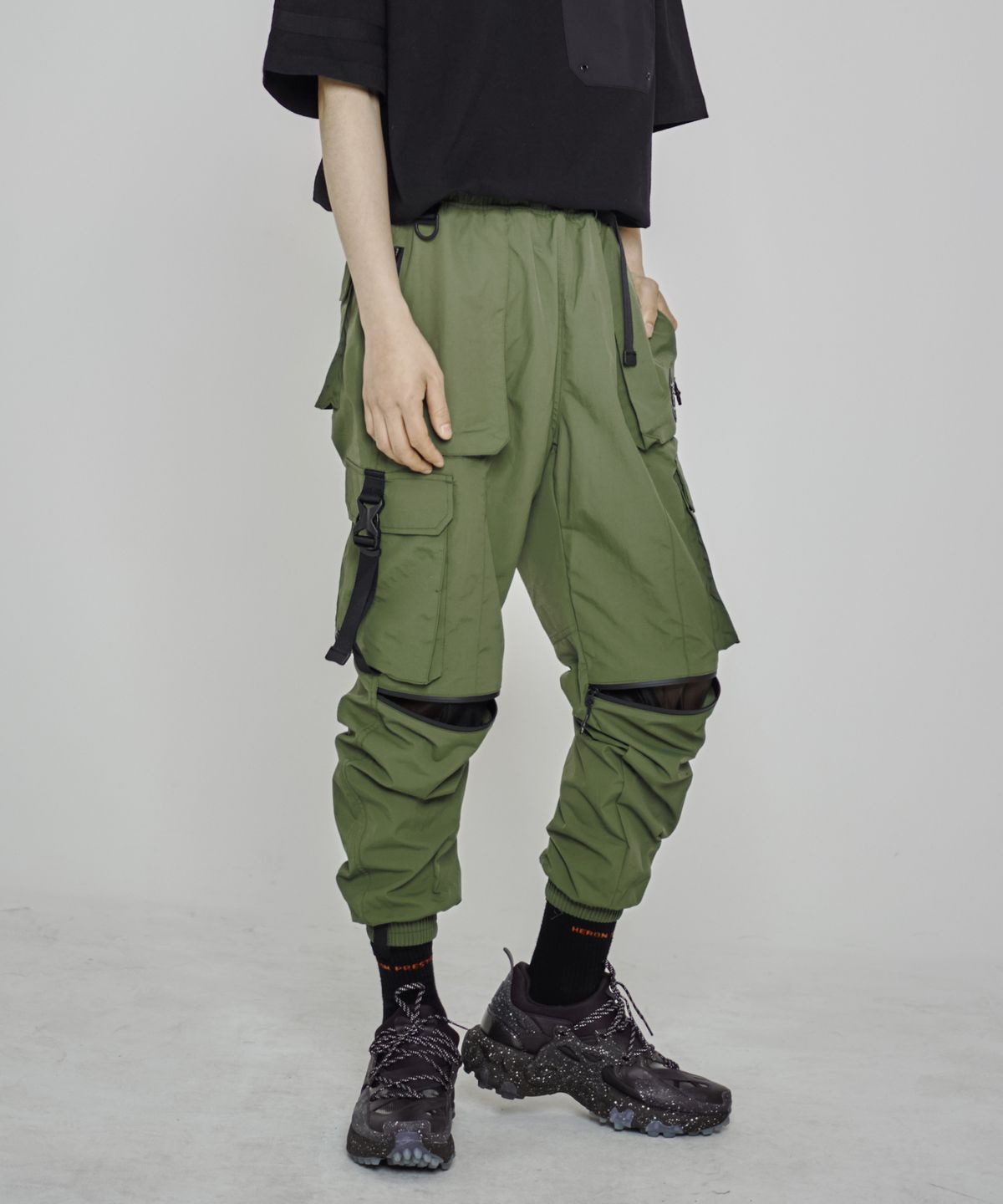매니아매스(MANIAMASS) VENT JOGGER PANTS GLOW C