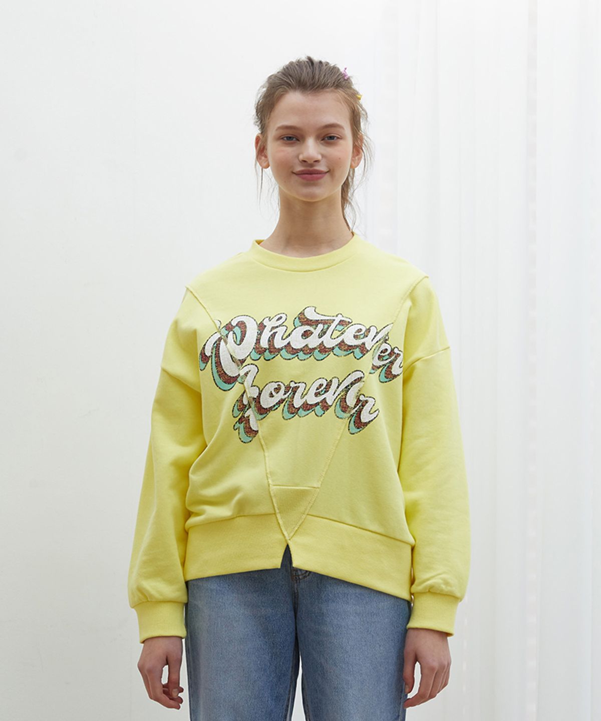 니어앤디어(NEAR&DEAR) 프론트 스프릿 디테일 스윗티셔츠 옐로우