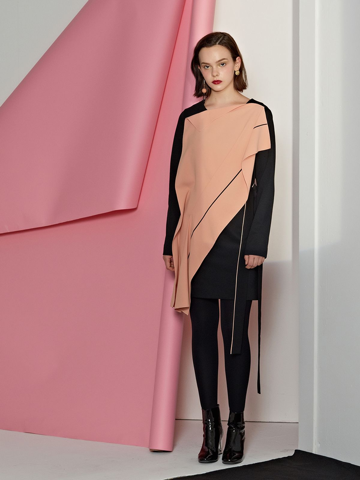 르이엘(LE YIEL) Flexible Panel One Piece_Navy