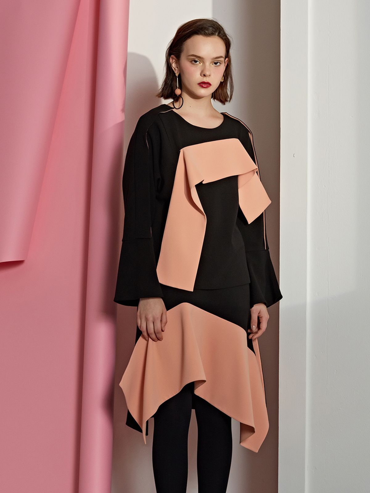 르이엘(LE YIEL) Color Panel Blouse