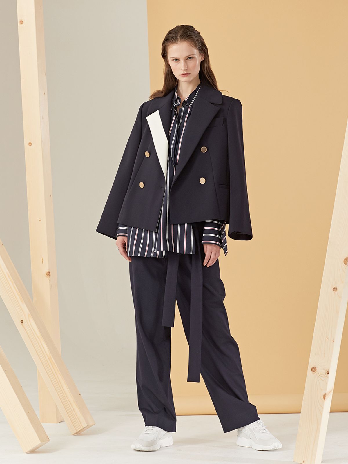 르이엘(LE YIEL) Tuck Detail Long Pants_Navy