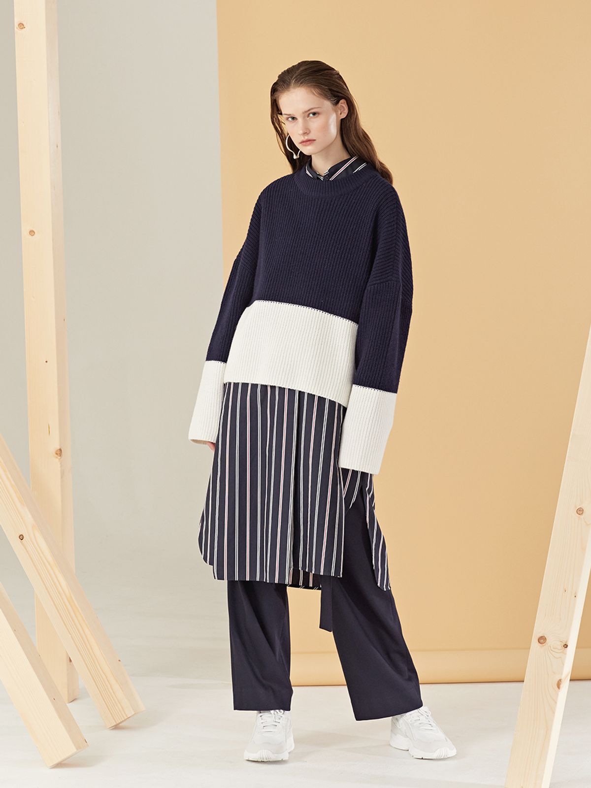 르이엘(LE YIEL) Color Block Wool Knit Top_Navy