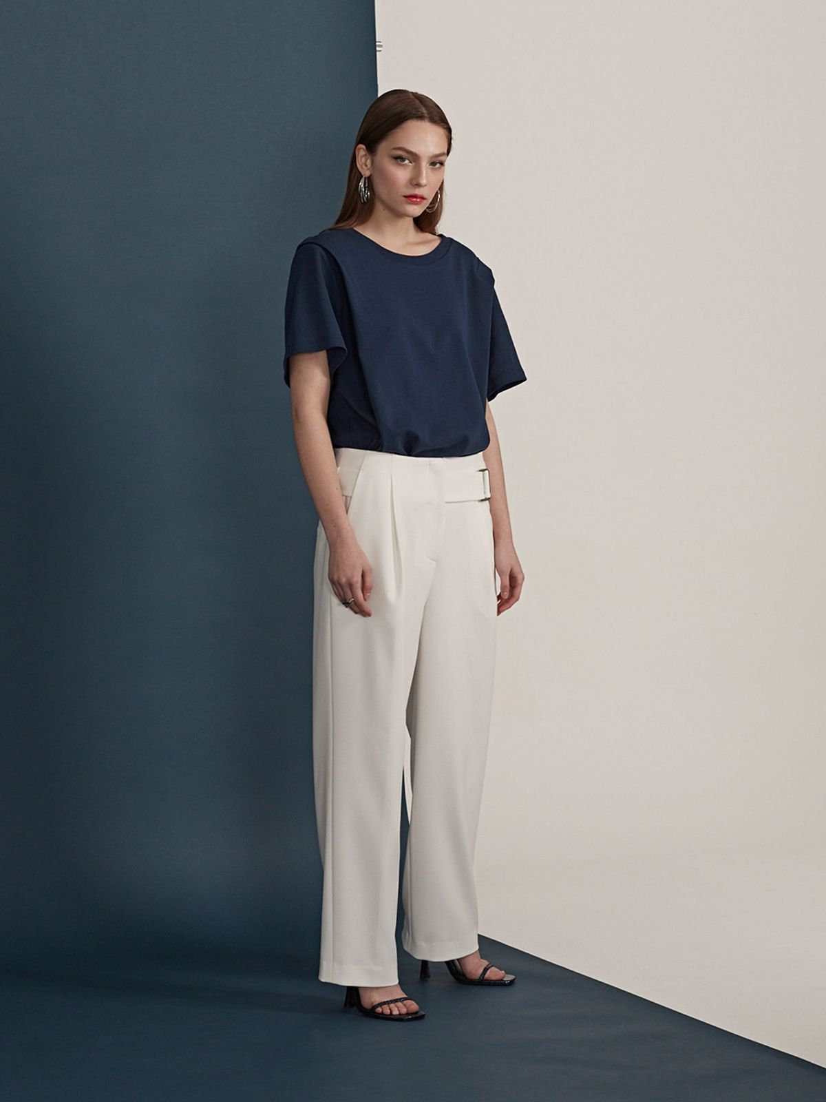 르이엘(LE YIEL) Tuck Detail Long Pants_Ivory