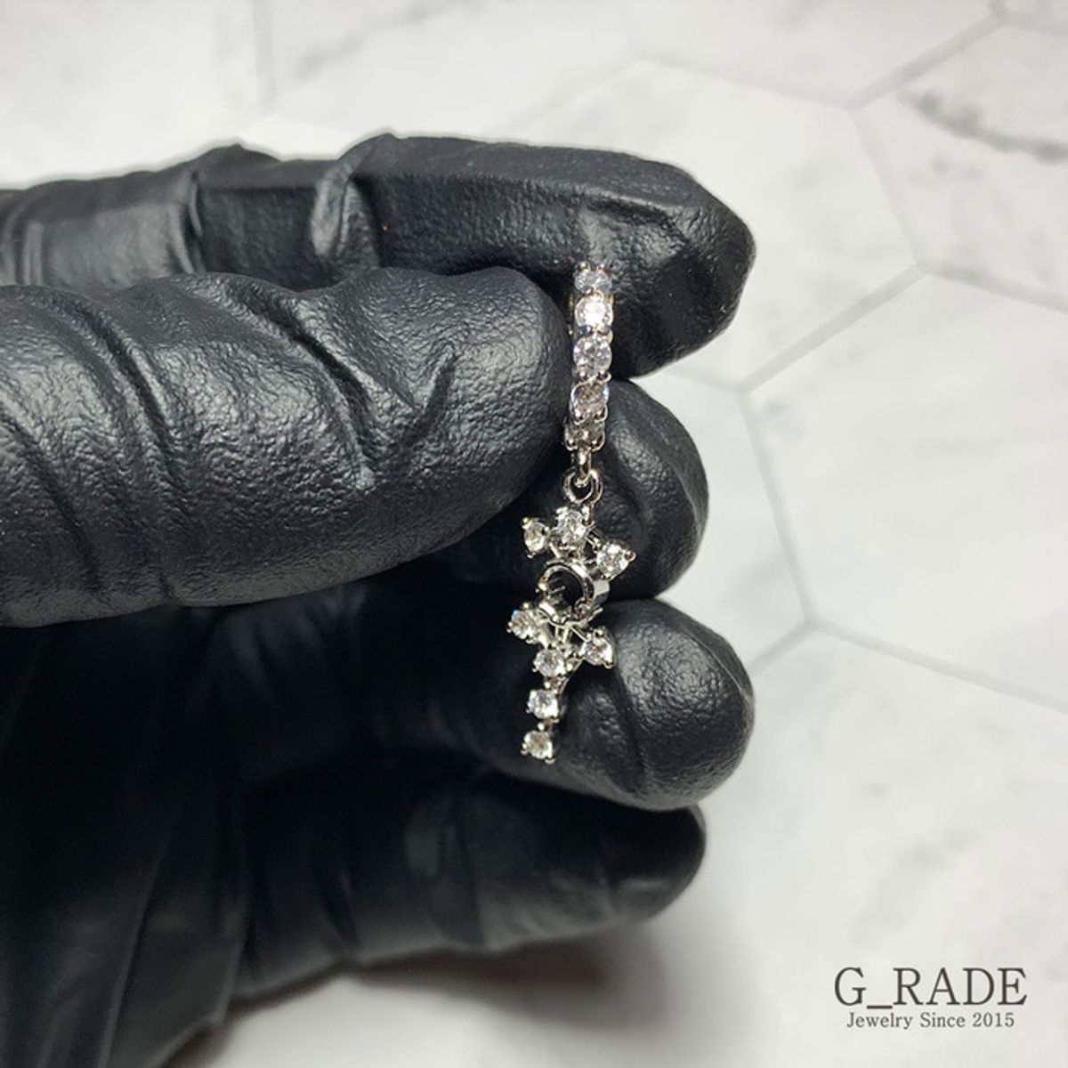 지레이드(G_RADE) Start Compass Earrings