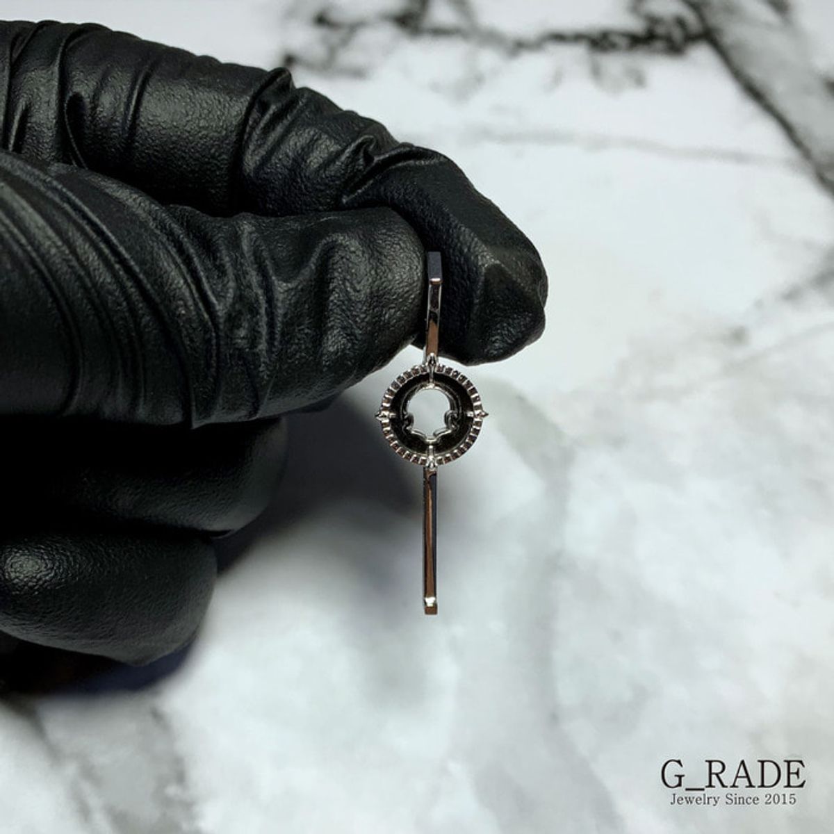 지레이드(G_RADE) Key Compass Basic Necklace