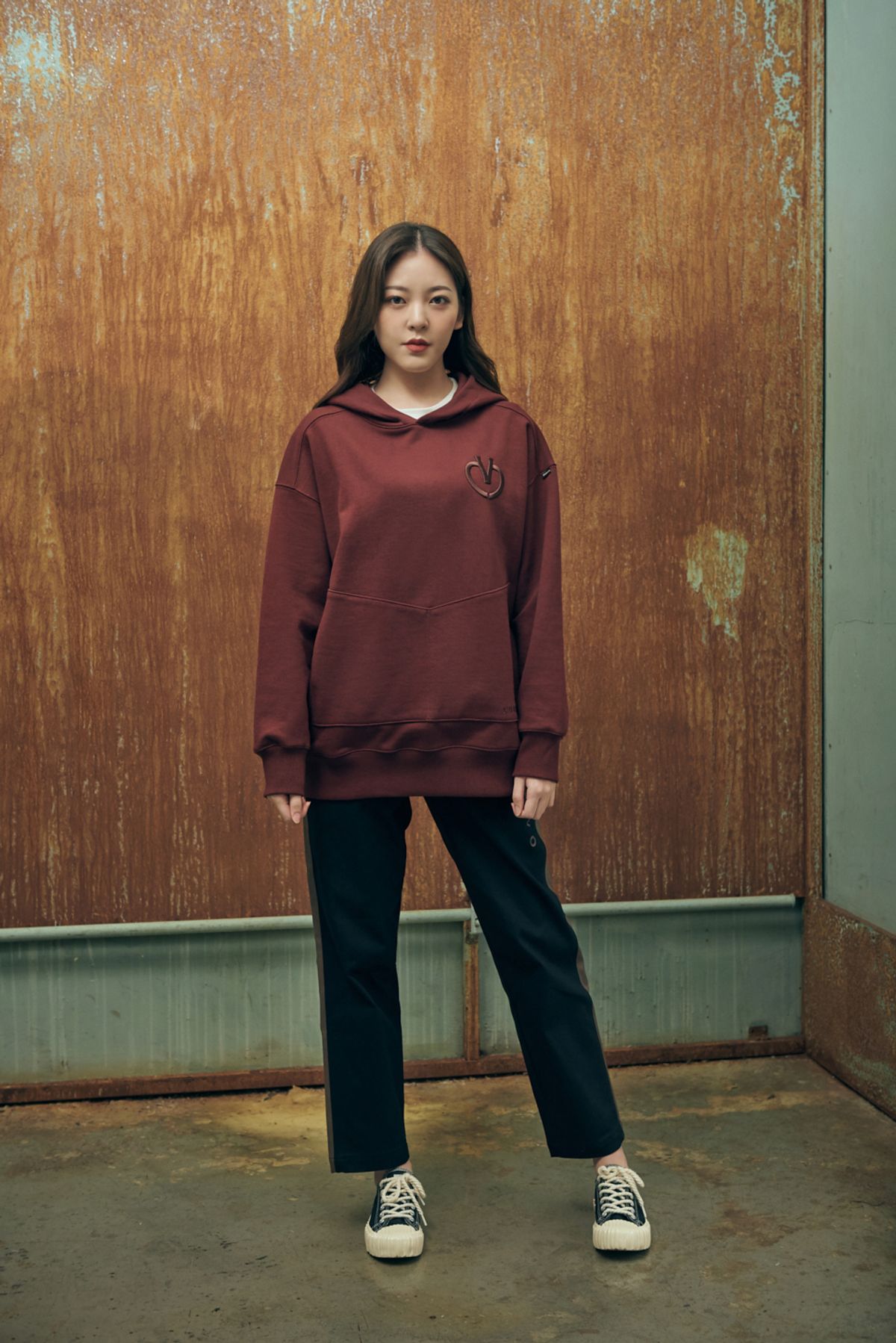 쿠르보(CURVO) 로고 후드_버건디 (남 여)