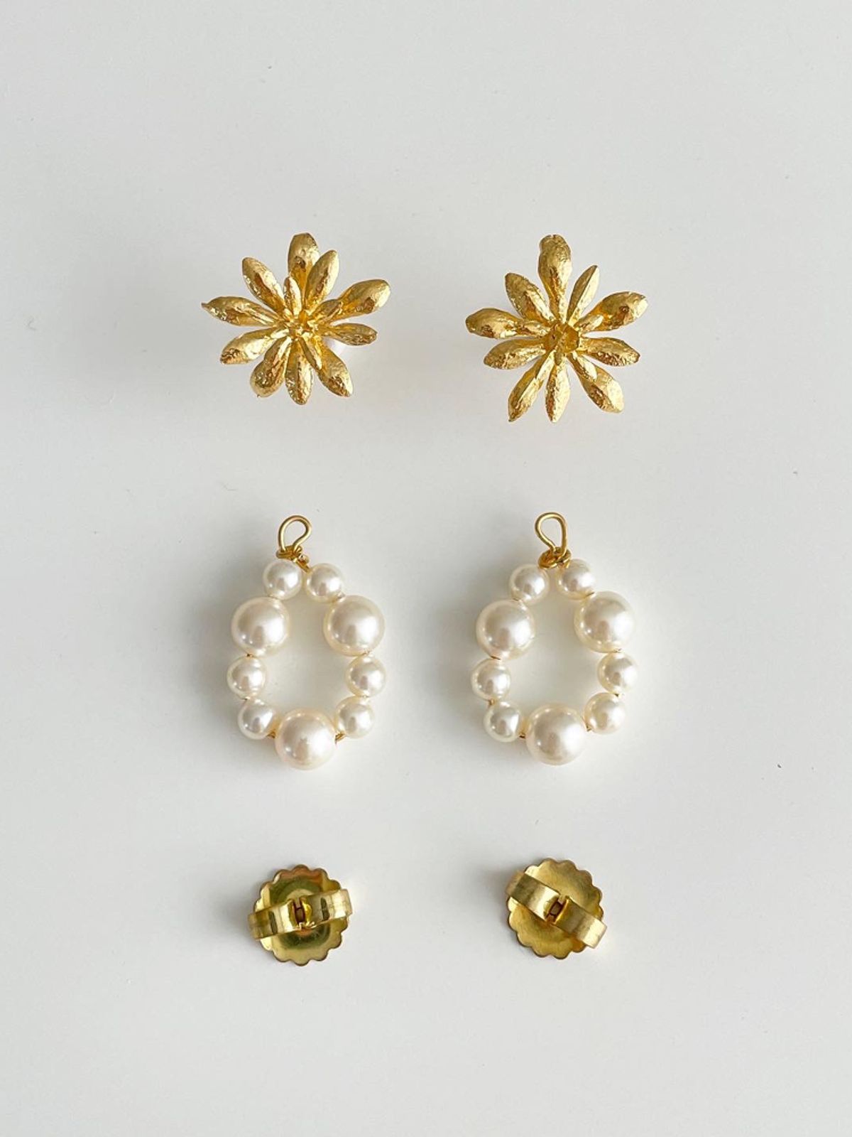 엘리오나(ELYONA) Wildflower Pearl Earrings (gold/silver)