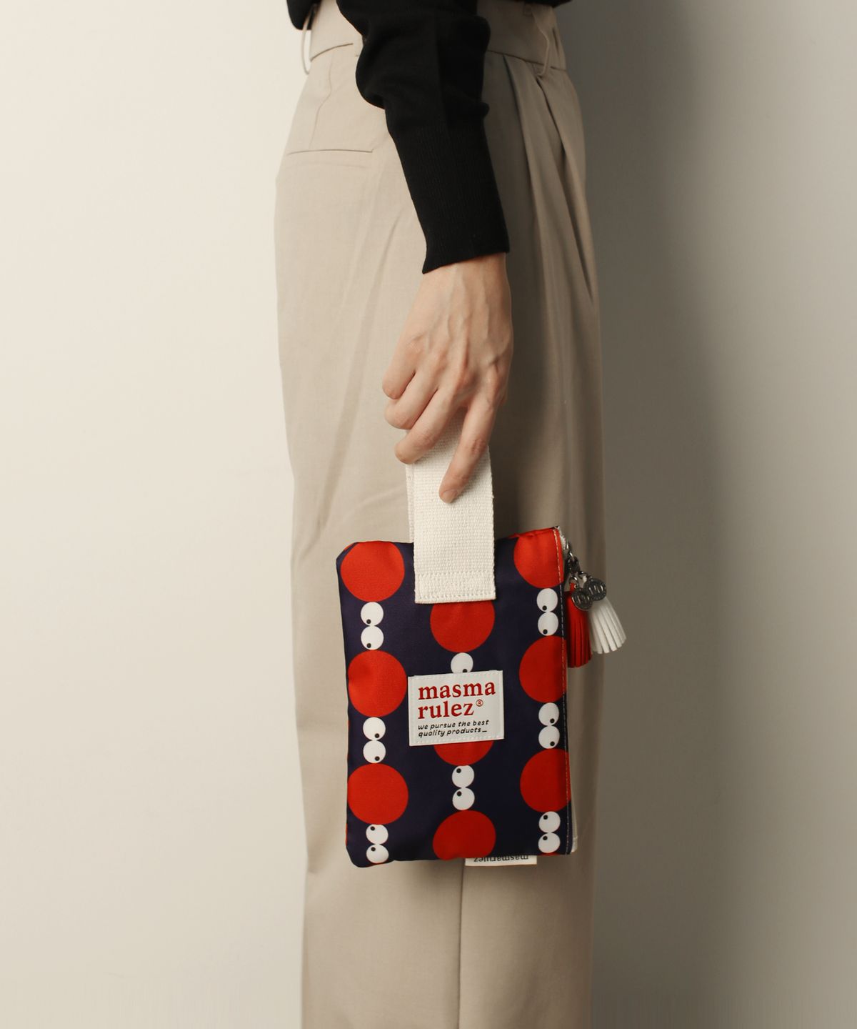 마스마룰즈(MASMARULEZ) Strap pouch _ Red eye dot