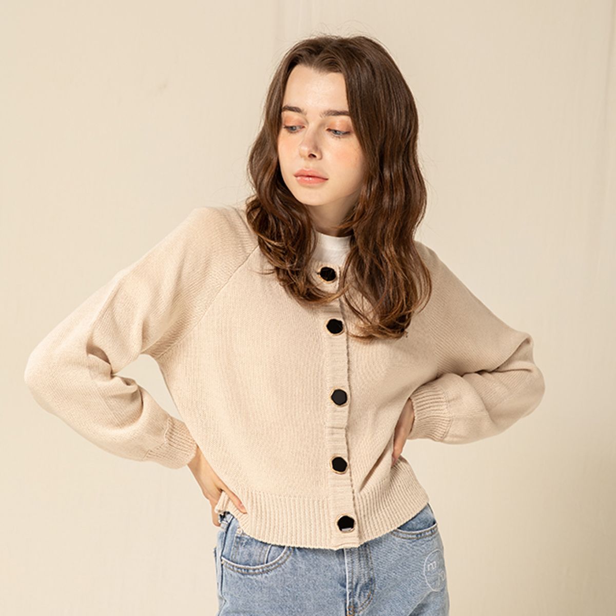 라온(RA_ON) Basic Logo Knit Cardigan (IV)