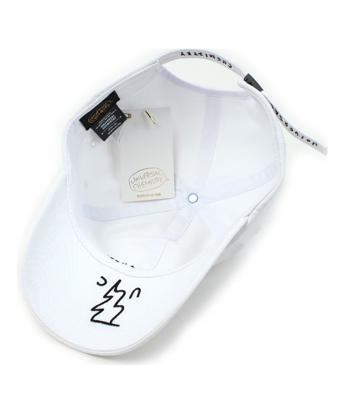 유니버셜 케미스트리(UNIVERSAL CHEMISTRY) White Bio Washing Logo Ballcap 워싱볼캡