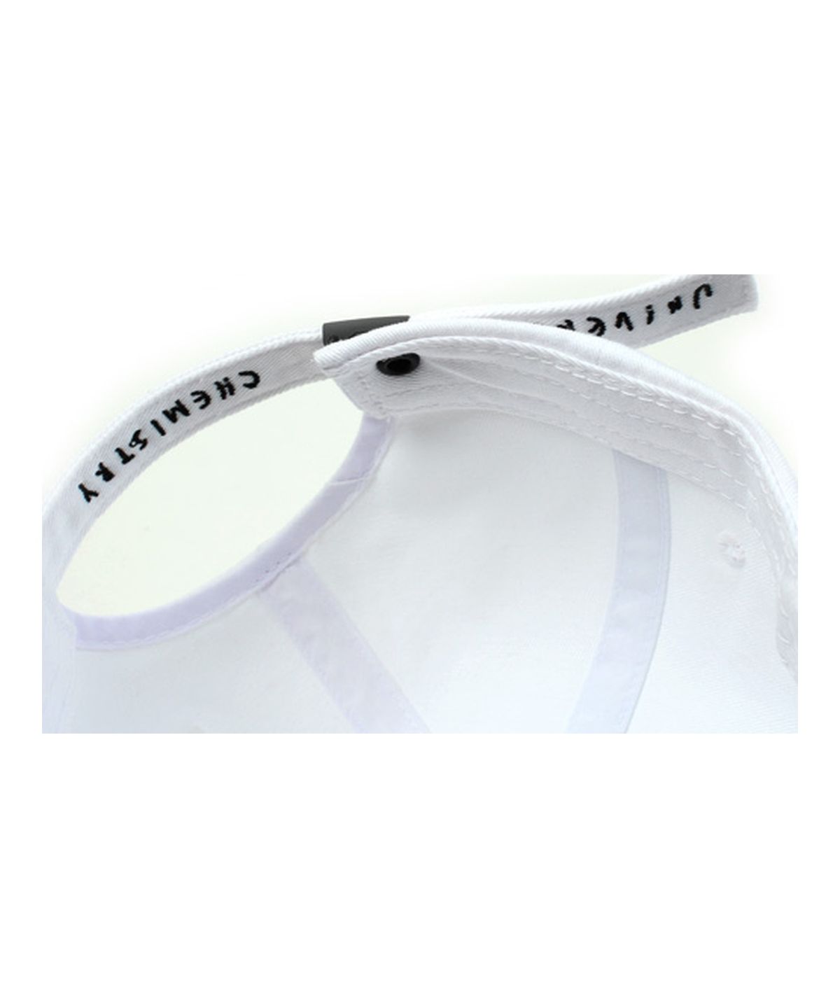 유니버셜 케미스트리(UNIVERSAL CHEMISTRY) White Bio Washing Logo Ballcap 워싱볼캡