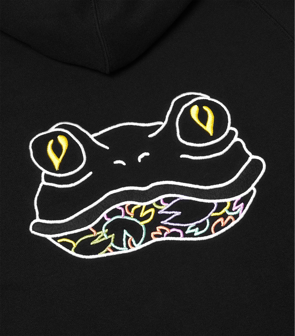 바이브레이트(VIBRATE) SHAMAN FROG LOGO HALF ZIP HOODIE (BLACK)