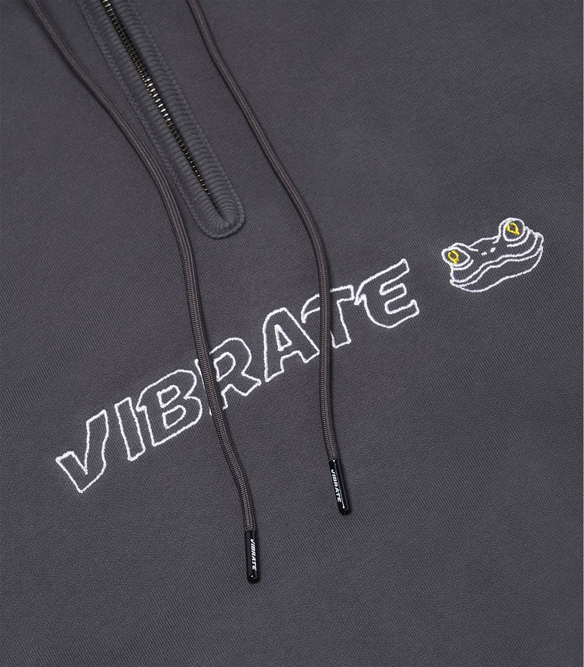 바이브레이트(VIBRATE) SHAMAN FROG LOGO HALF ZIP HOODIE (GRAY)