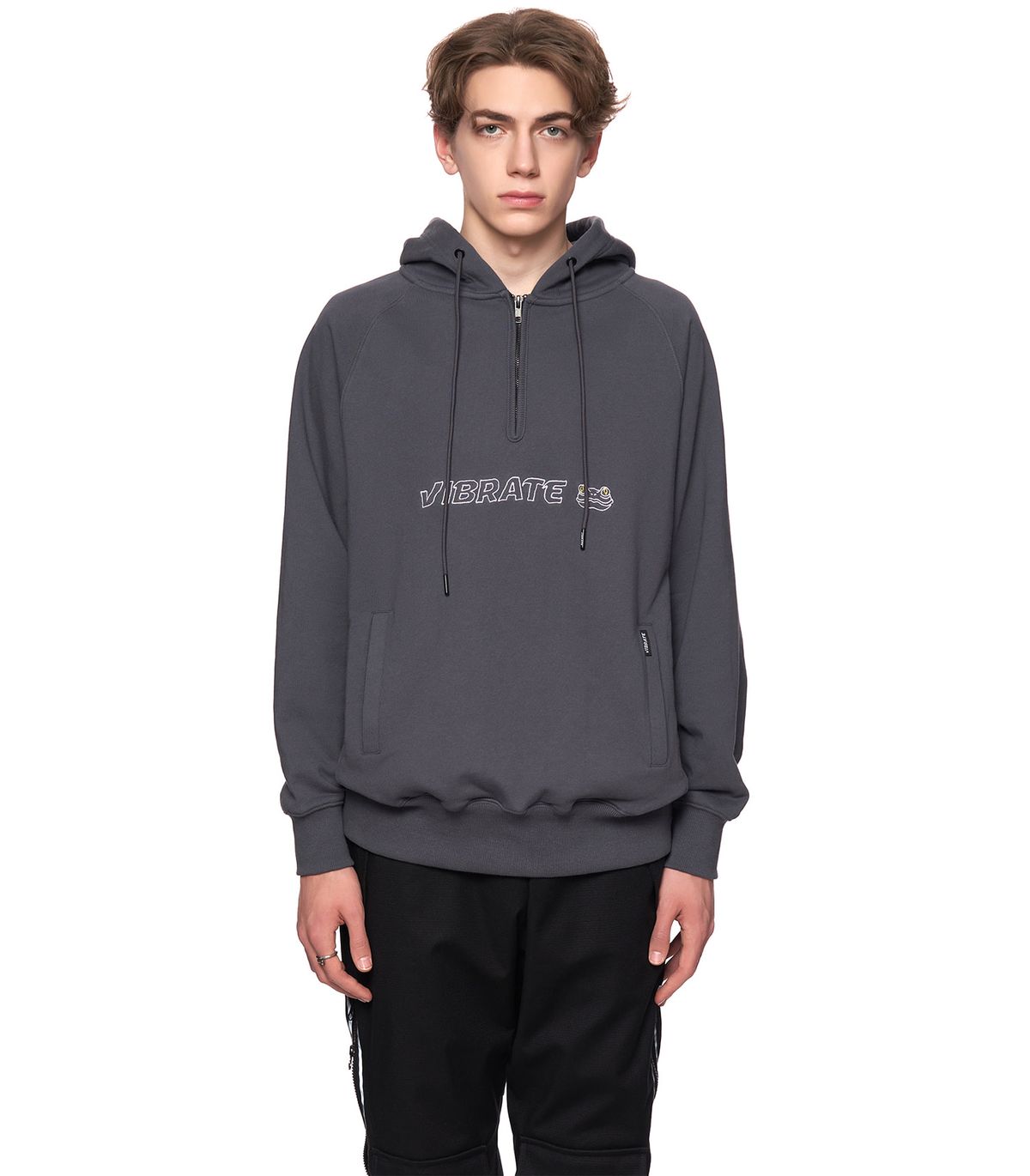 바이브레이트(VIBRATE) SHAMAN FROG LOGO HALF ZIP HOODIE (GRAY)