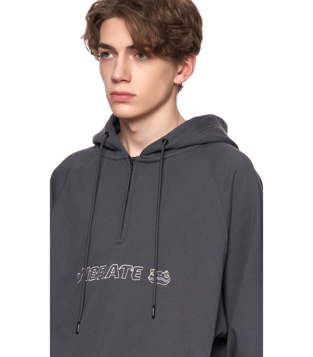바이브레이트(VIBRATE) SHAMAN FROG LOGO HALF ZIP HOODIE (GRAY)